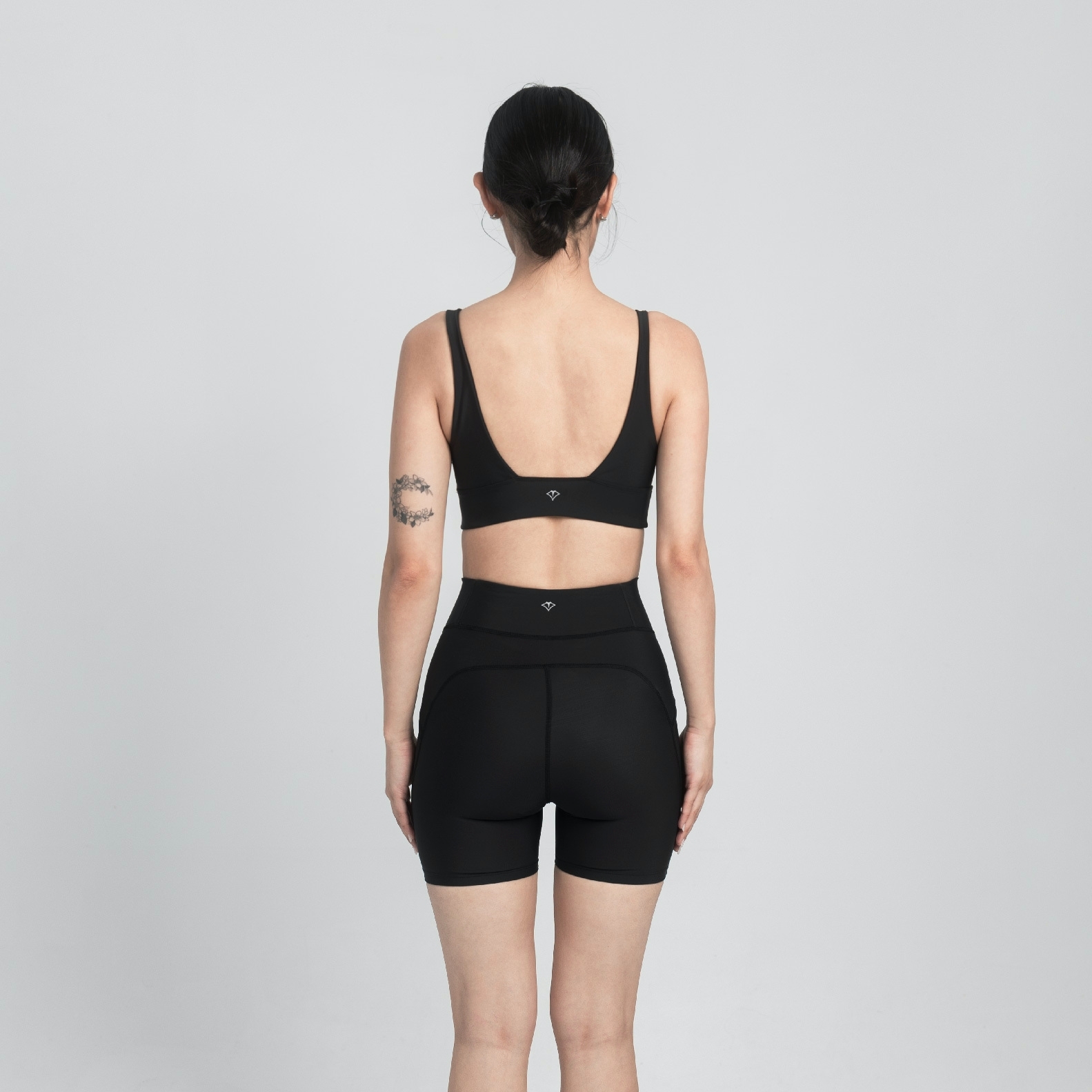 ▲TIMU Xtra Life™ 水陸運動 高腰機能四分褲 / 經典黑