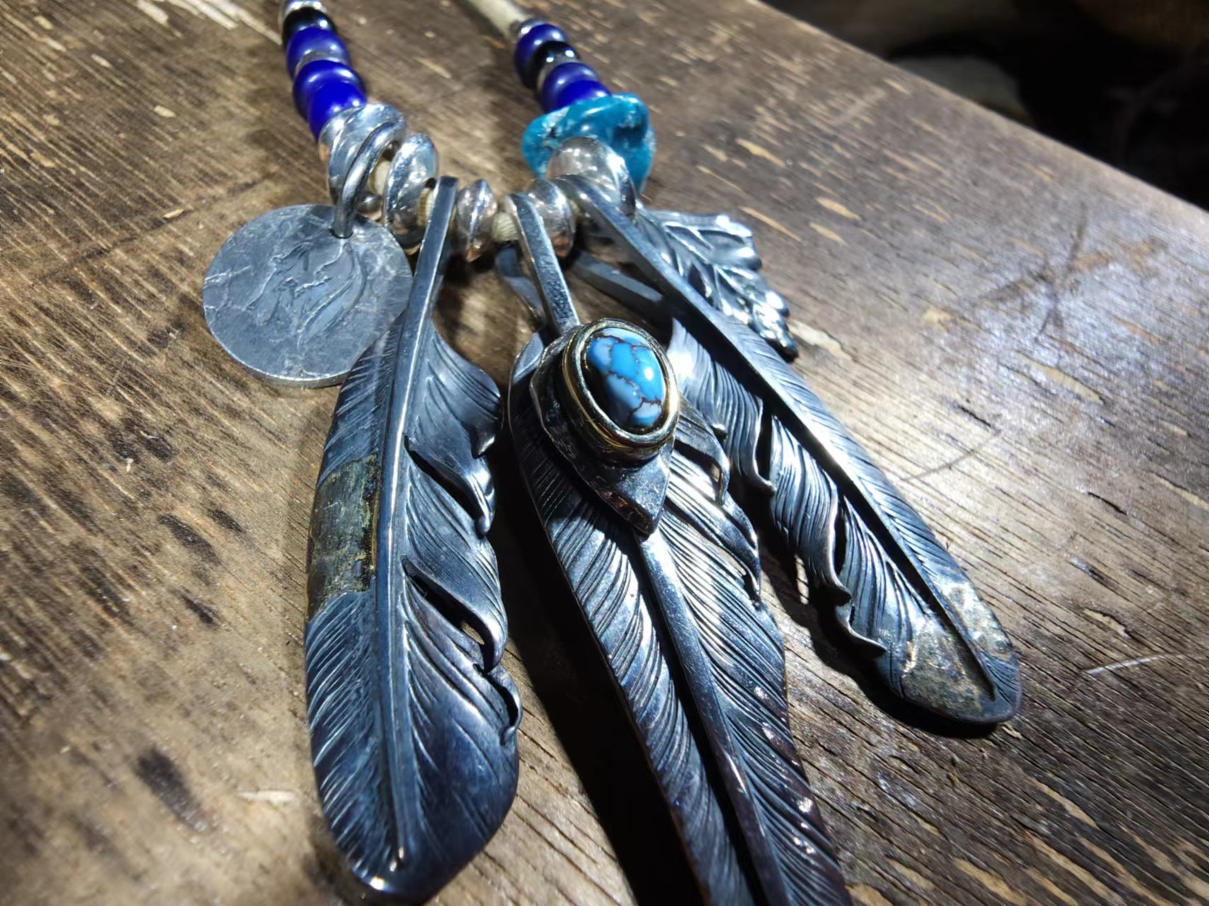 Black Venom Jewelry- Freedom & Prayer 全銀金邊斬風羽鑲 Golden Hill松石