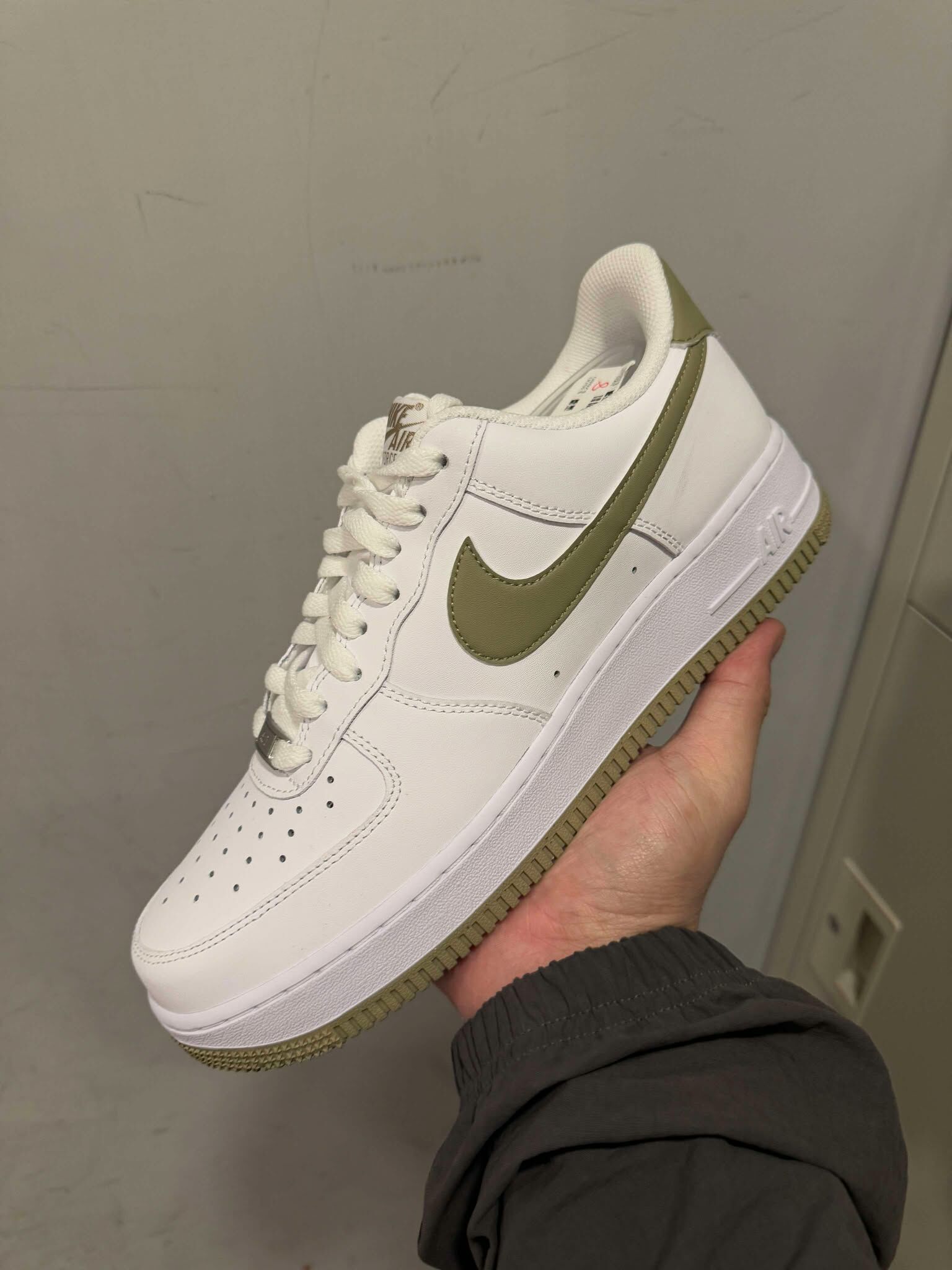 Nike Air Force 1 Low '07 白橄欖綠 男款 FJ4146-110