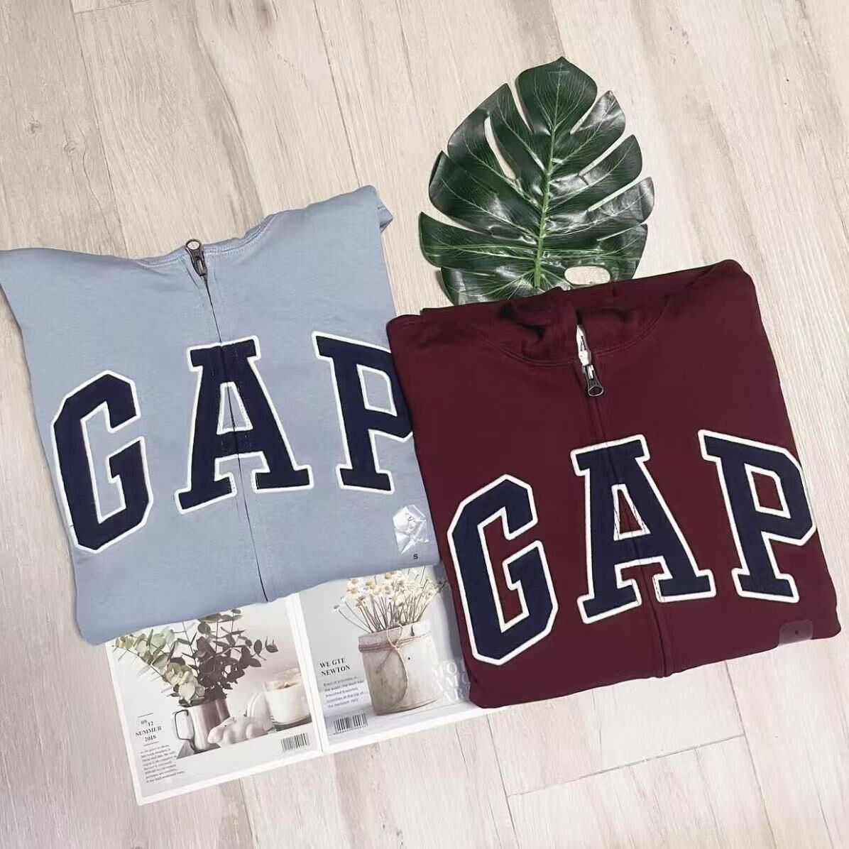 GAP CLASSIC LOGO ZIPUP HOODIES