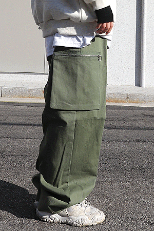 拉鍊大口袋鈕扣縮口工裝休閒褲