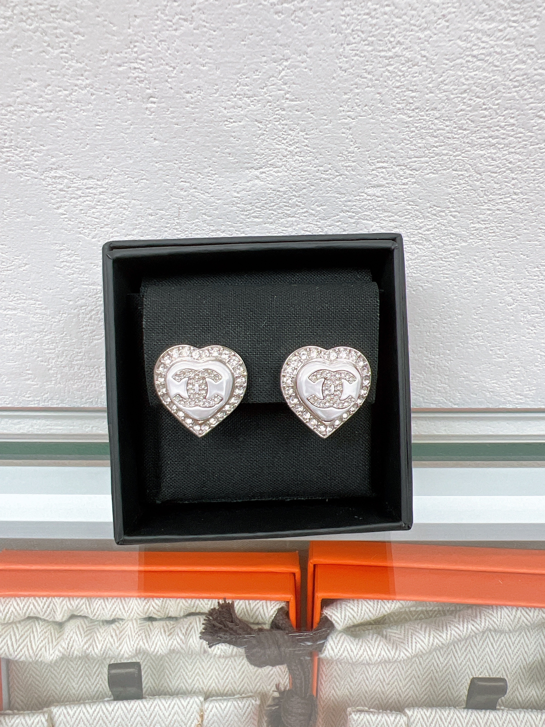 Chanel silver heart clip-on earrings 23b