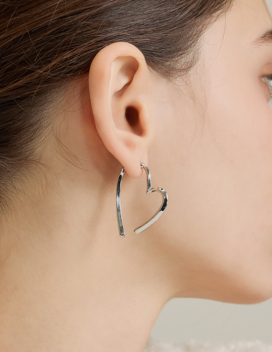 愛心雙線。銀針耳環(銀)