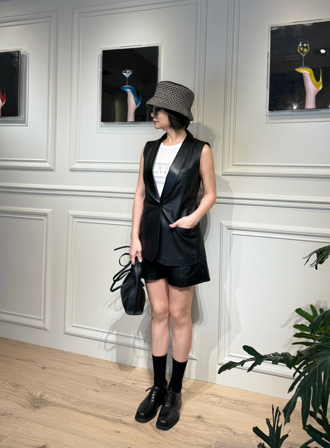 DESA 1972 拉鍊皮短褲