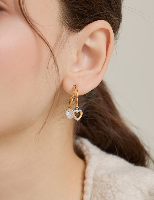 心鑽微光。銀針耳環