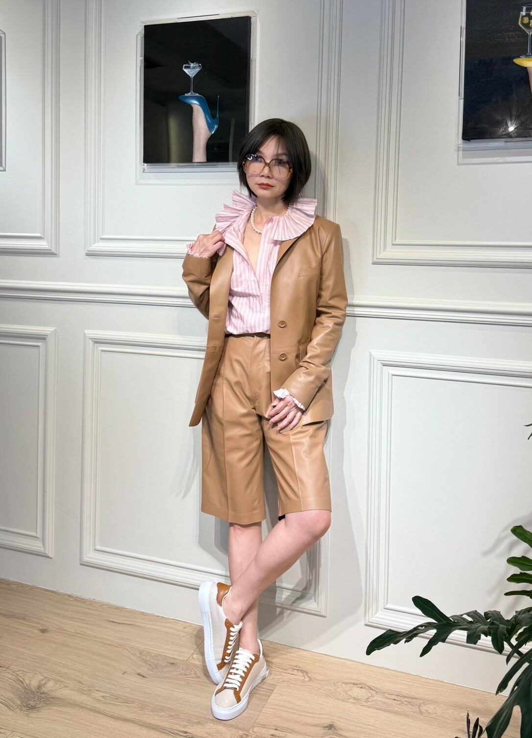 DESA 1972 打摺皮革五分褲(駝)