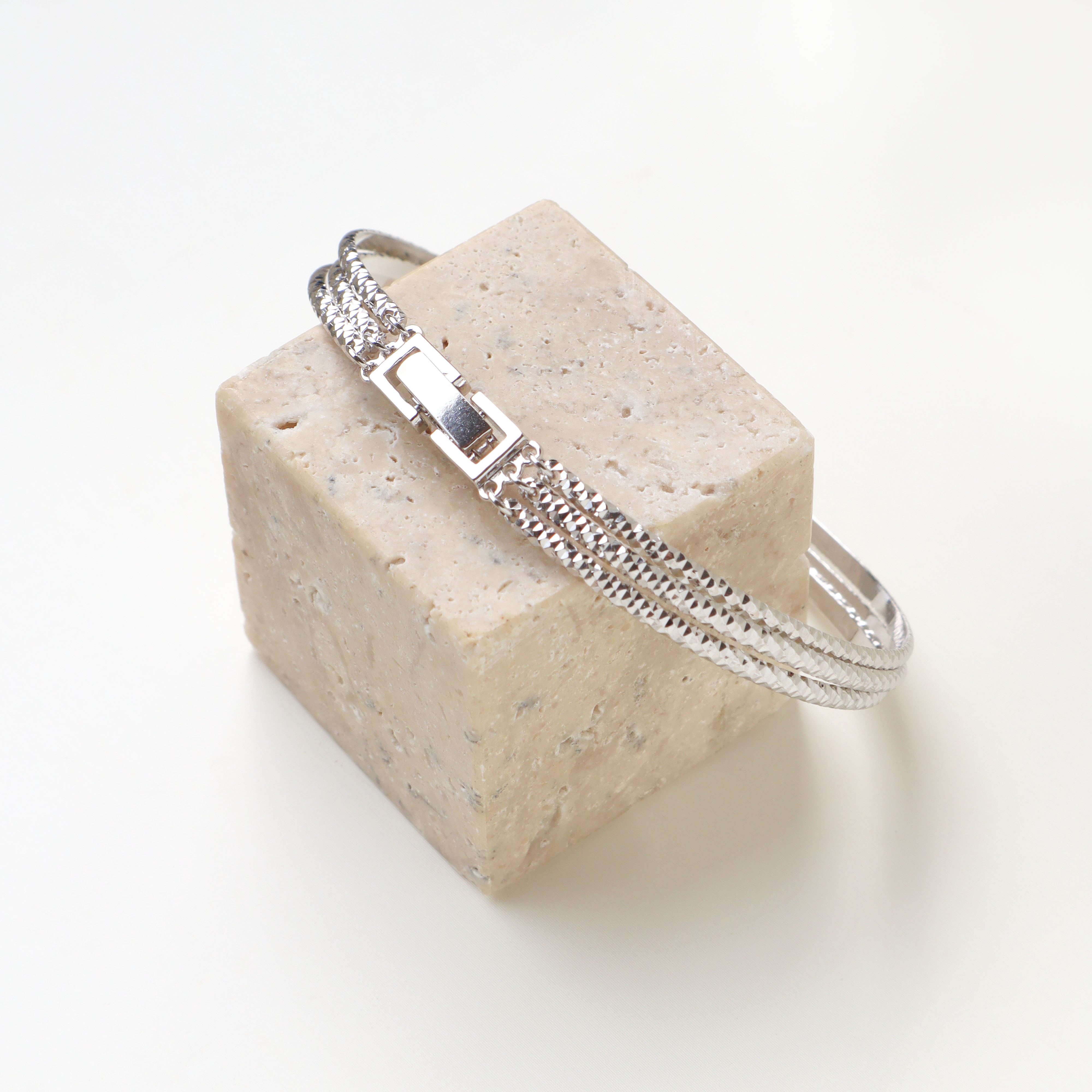 Silver/閃銀系列-三環鎖扣手環