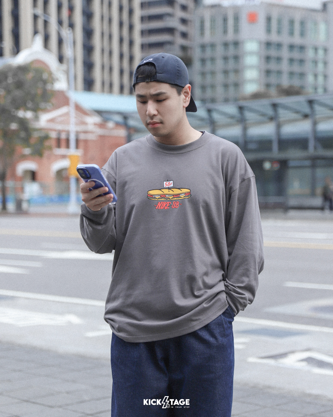男款 NIKE SB LONG-SLEEVED MAX90 SKATE TEE 黑色 咖啡色 淺艇堡 漢堡 滑板 休閒 長T【HJ0807】