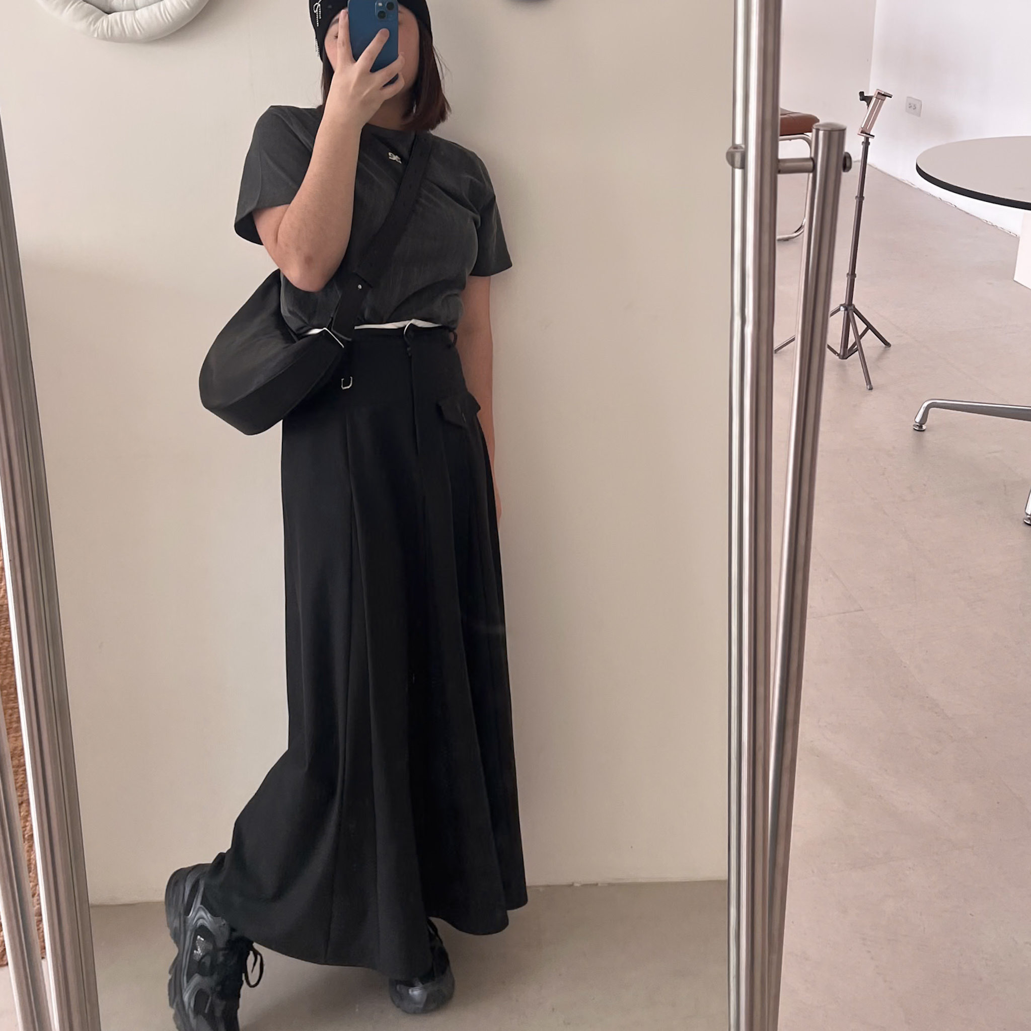 R09設計口袋雙層褲頭傘裙(墨黑/S)