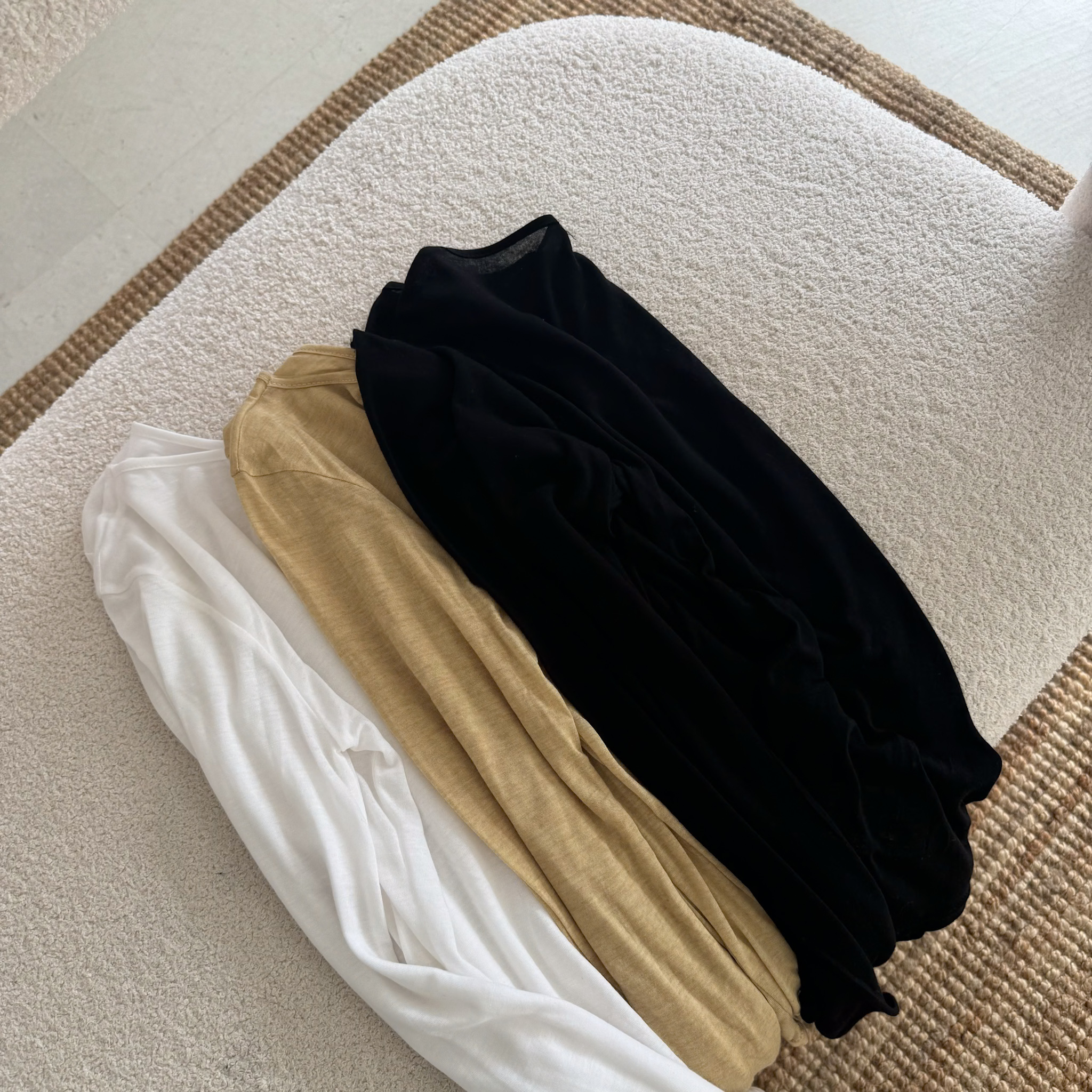 R15天絲90%透感長袖柔軟衣(白/黑)