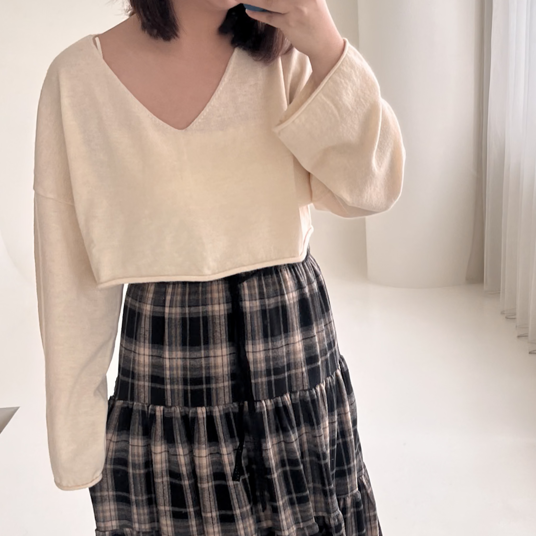 R23V領超短版針織衣(奶白)