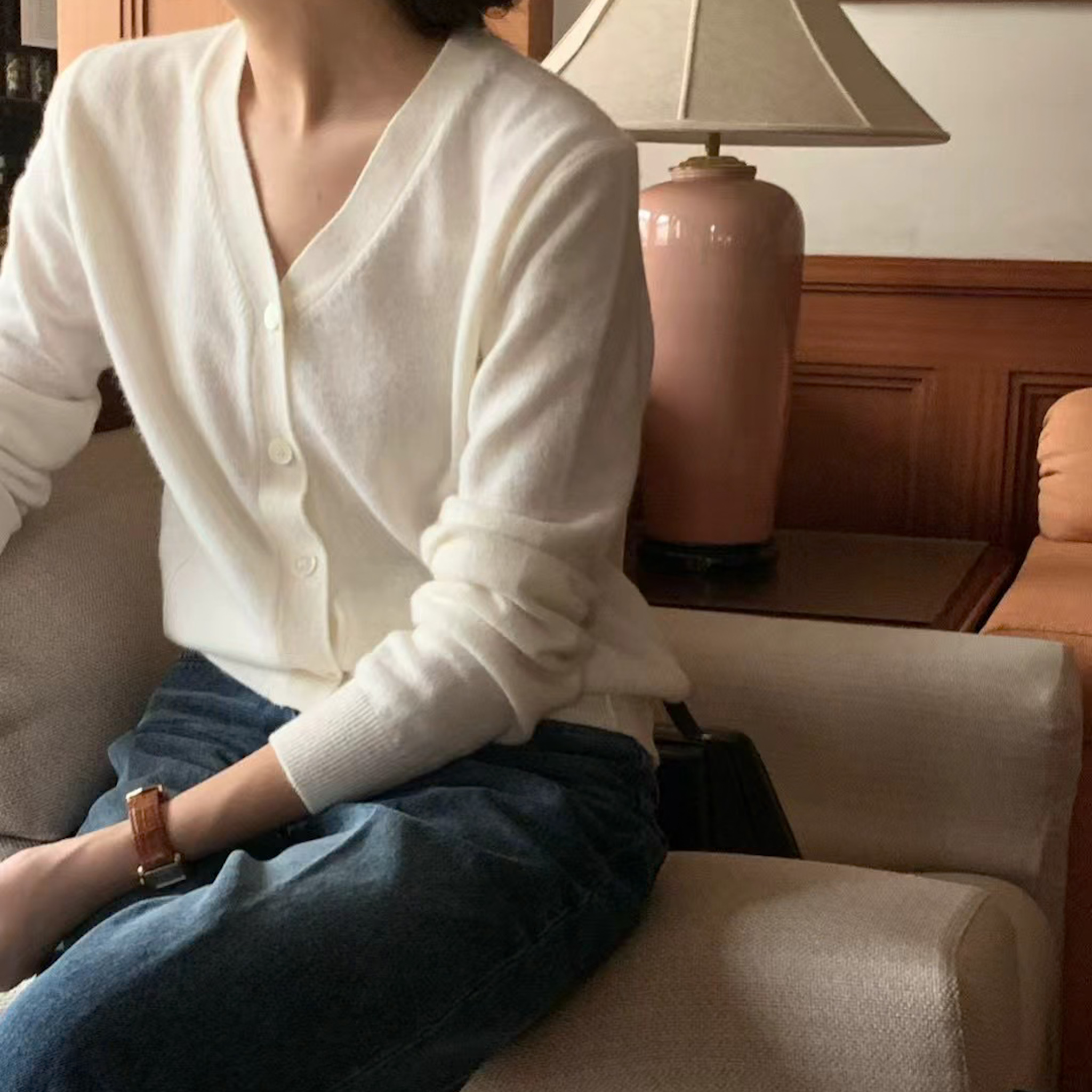 R25高級毛料開低領針織上衣外(白)