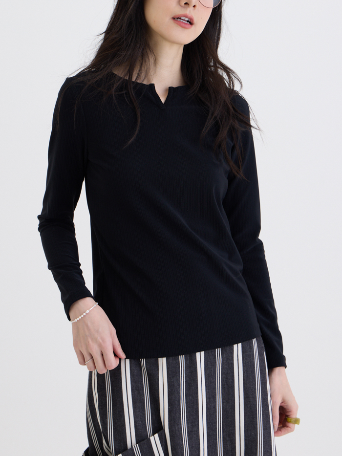 波卡切角V口長袖上衣-石黑