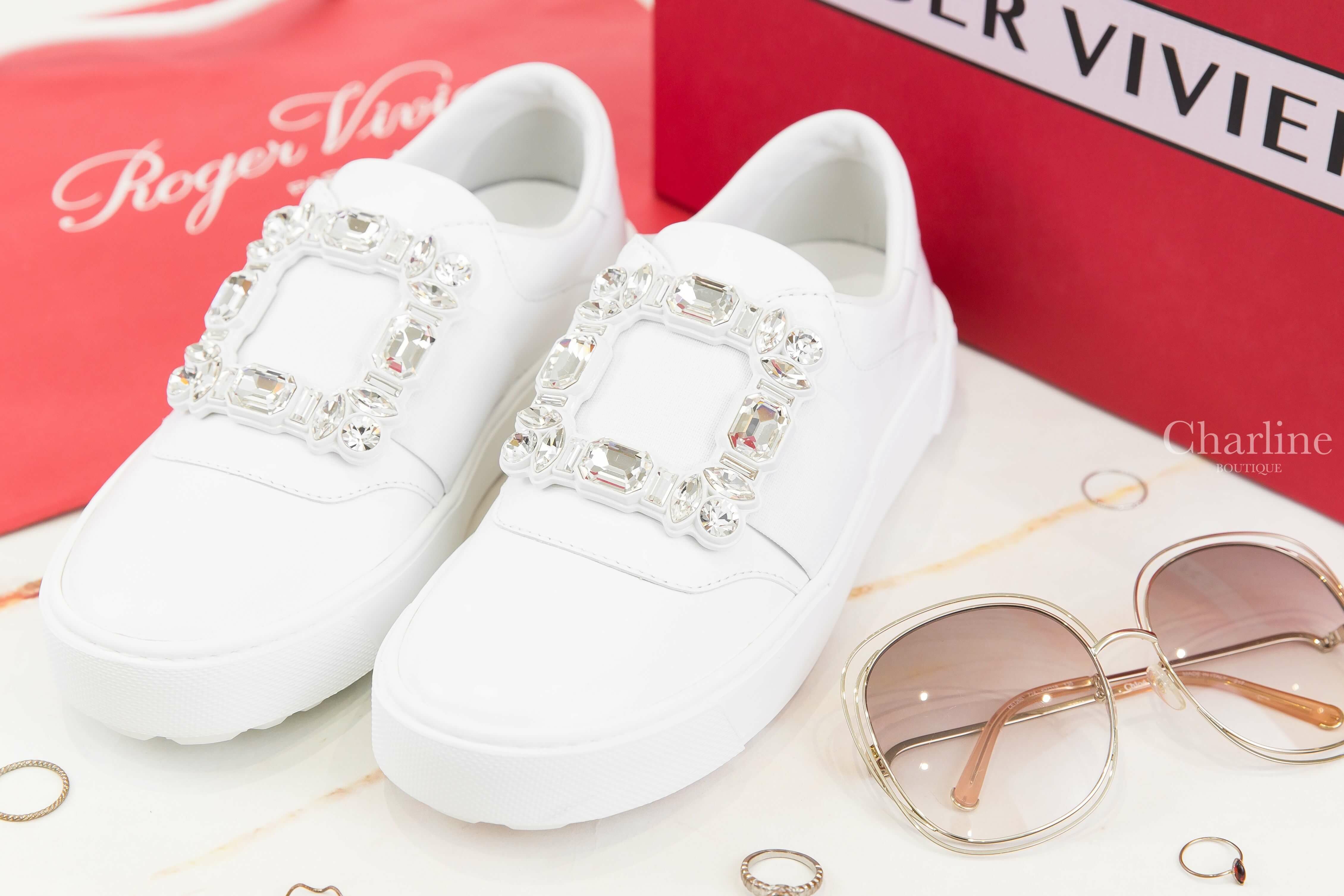 Roger Vivier Very Vivier Sneakers In Leather 白色皮革銀色水晶方釦運動鞋-Charline Boutique 精品代購