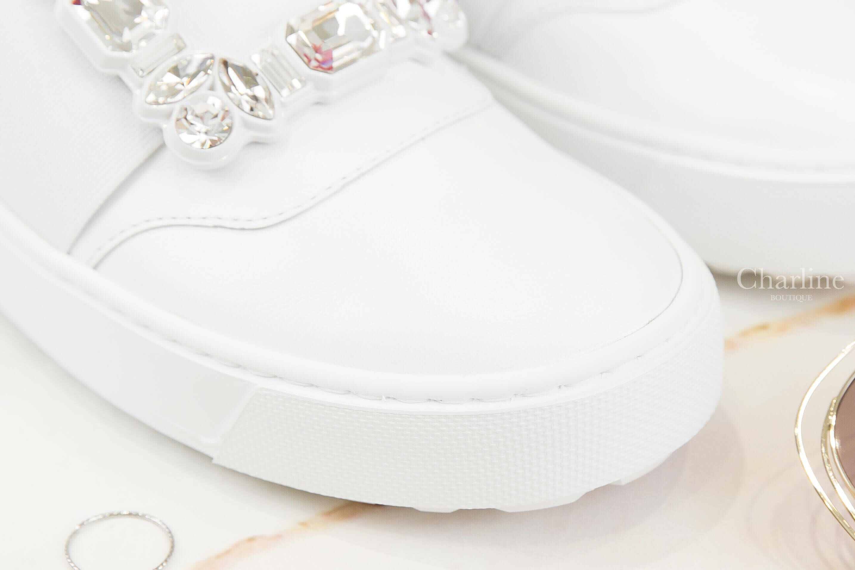 Roger Vivier Very Vivier Sneakers In Leather 白色皮革銀色水晶方釦運動鞋