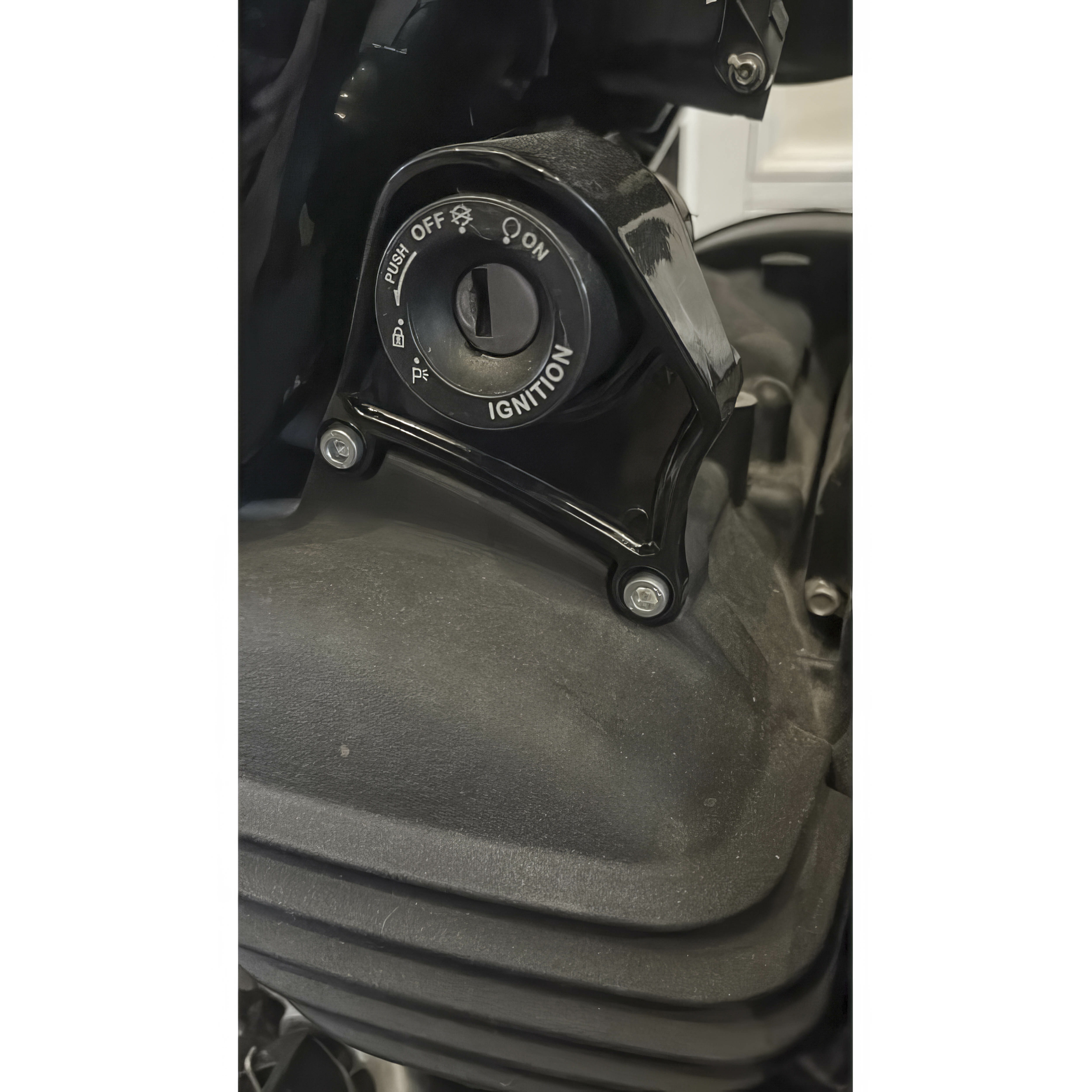 Motone LC Ignition Relocation Kit - Bracket + Loom