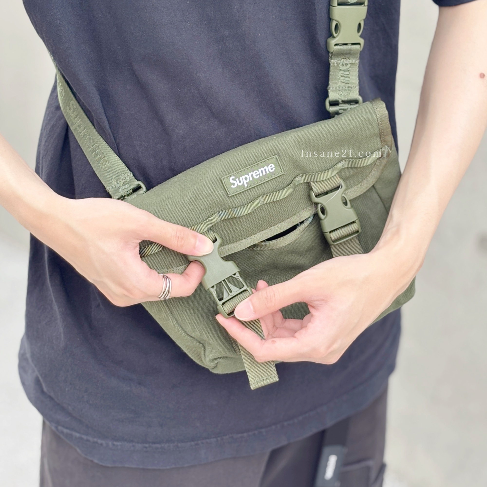 SUPREME 25SS MINI MESSENGER BAG 迷你郵差包g.3wu6