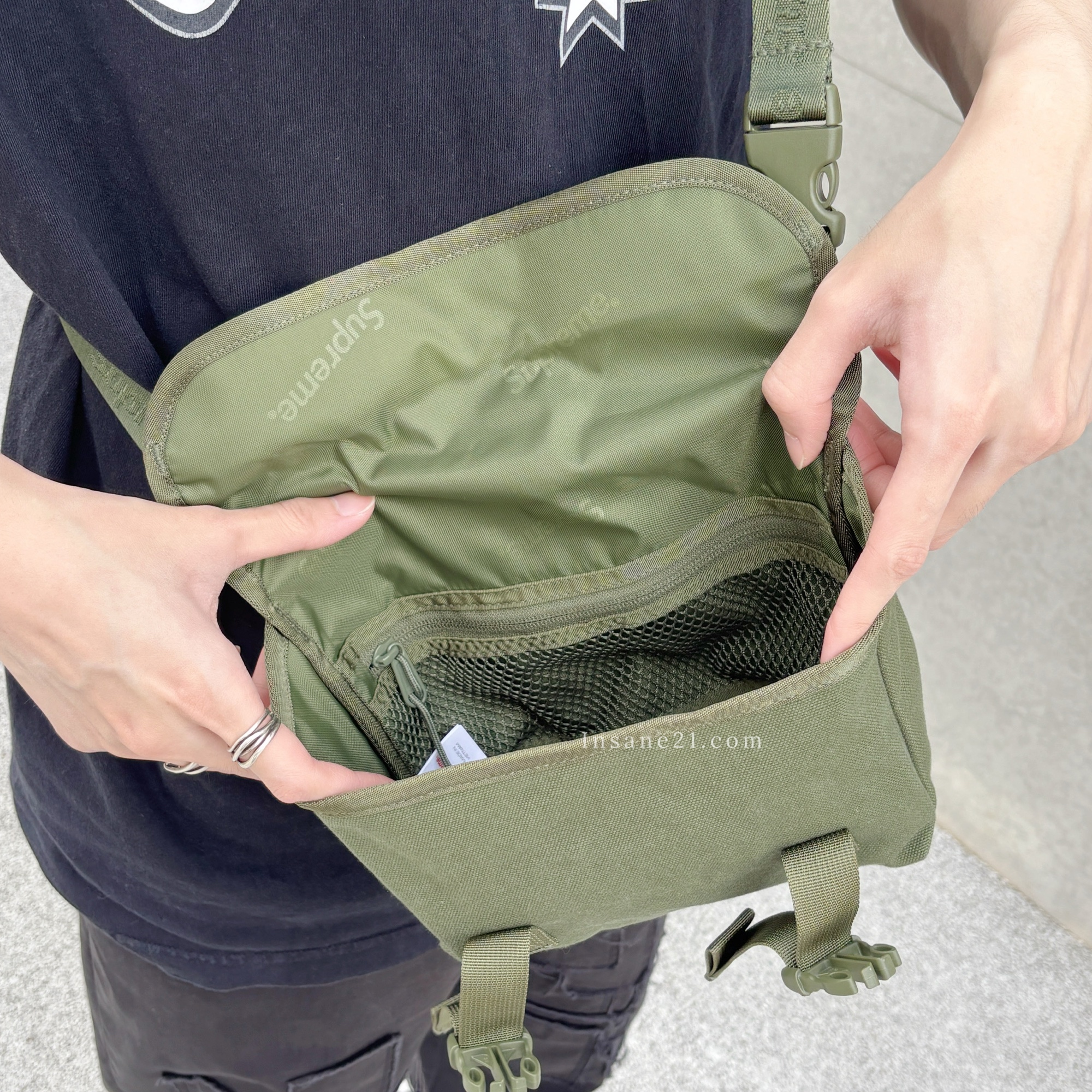 SUPREME 25SS MINI MESSENGER BAG 迷你郵差包g.3wu6