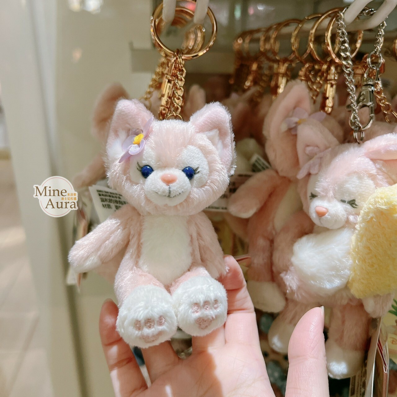 玲娜貝兒 Lina bell 坐姿 絨毛 吊飾 鑰匙圈 -香港迪士尼樂園