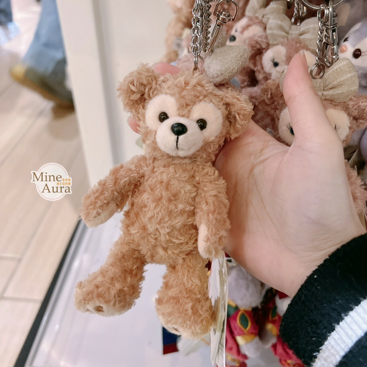 達菲 Duffy 站姿 吊飾 鑰匙圈 -香港迪士尼樂園