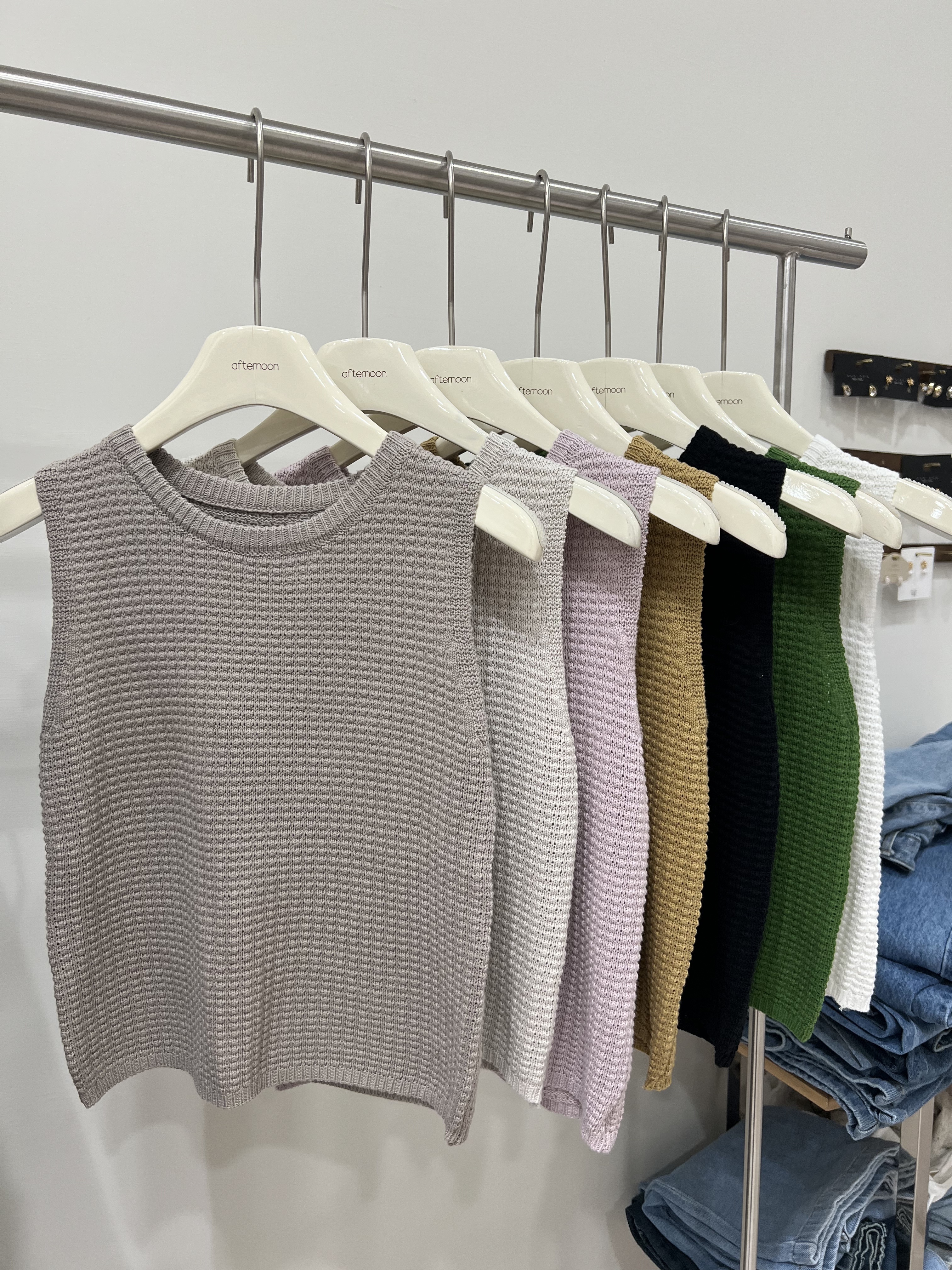 8352 圓領針織背心