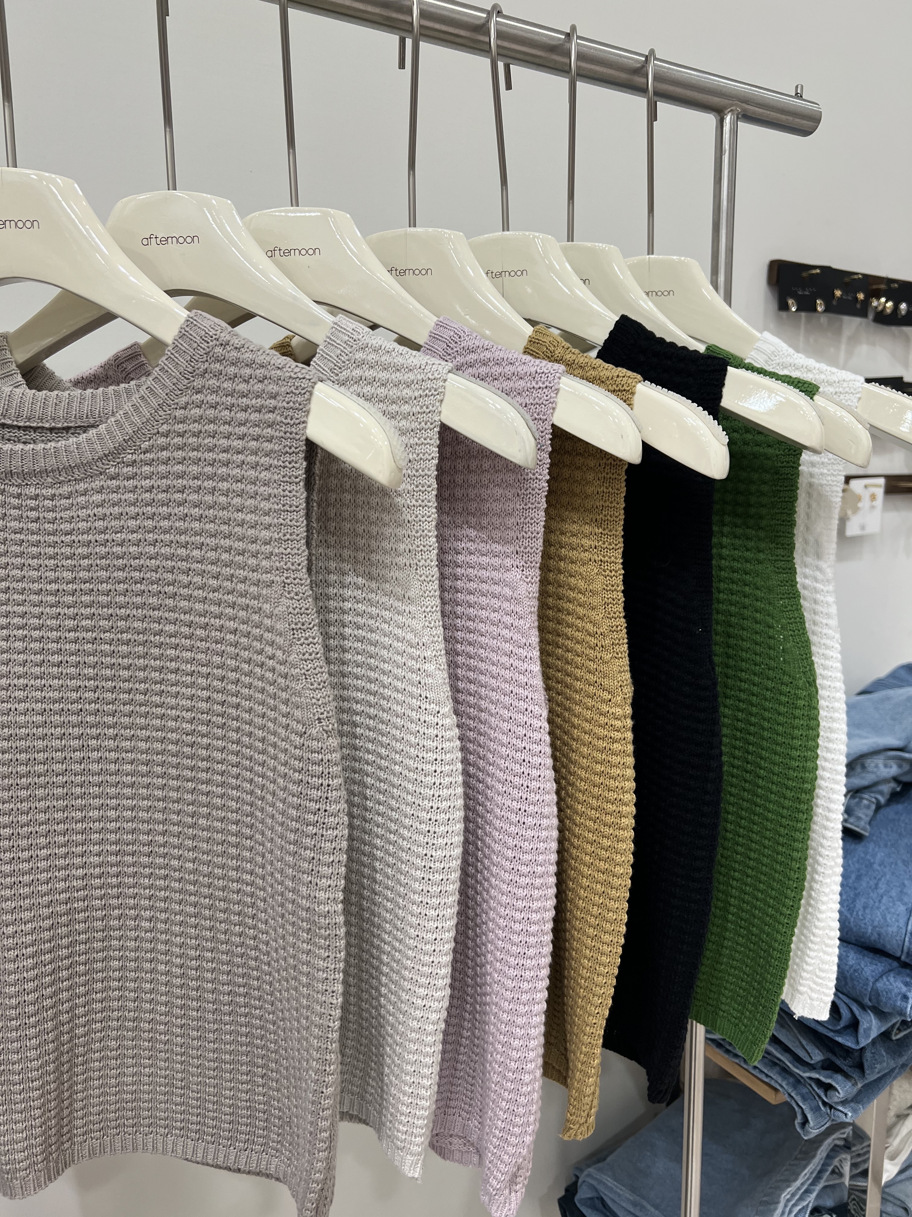 8352 圓領針織背心