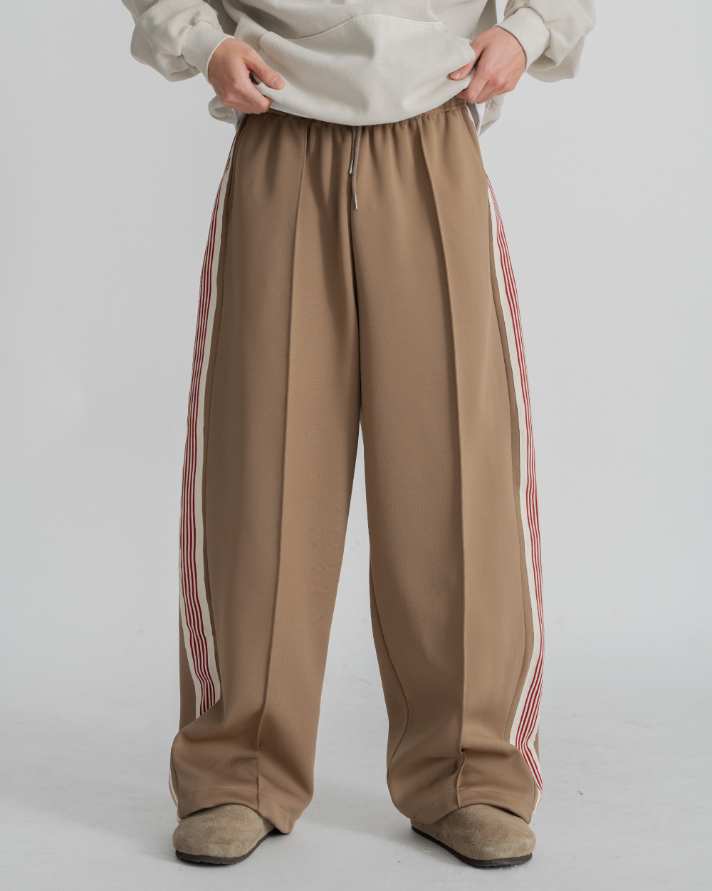 寬鬆軌道線條休閒褲