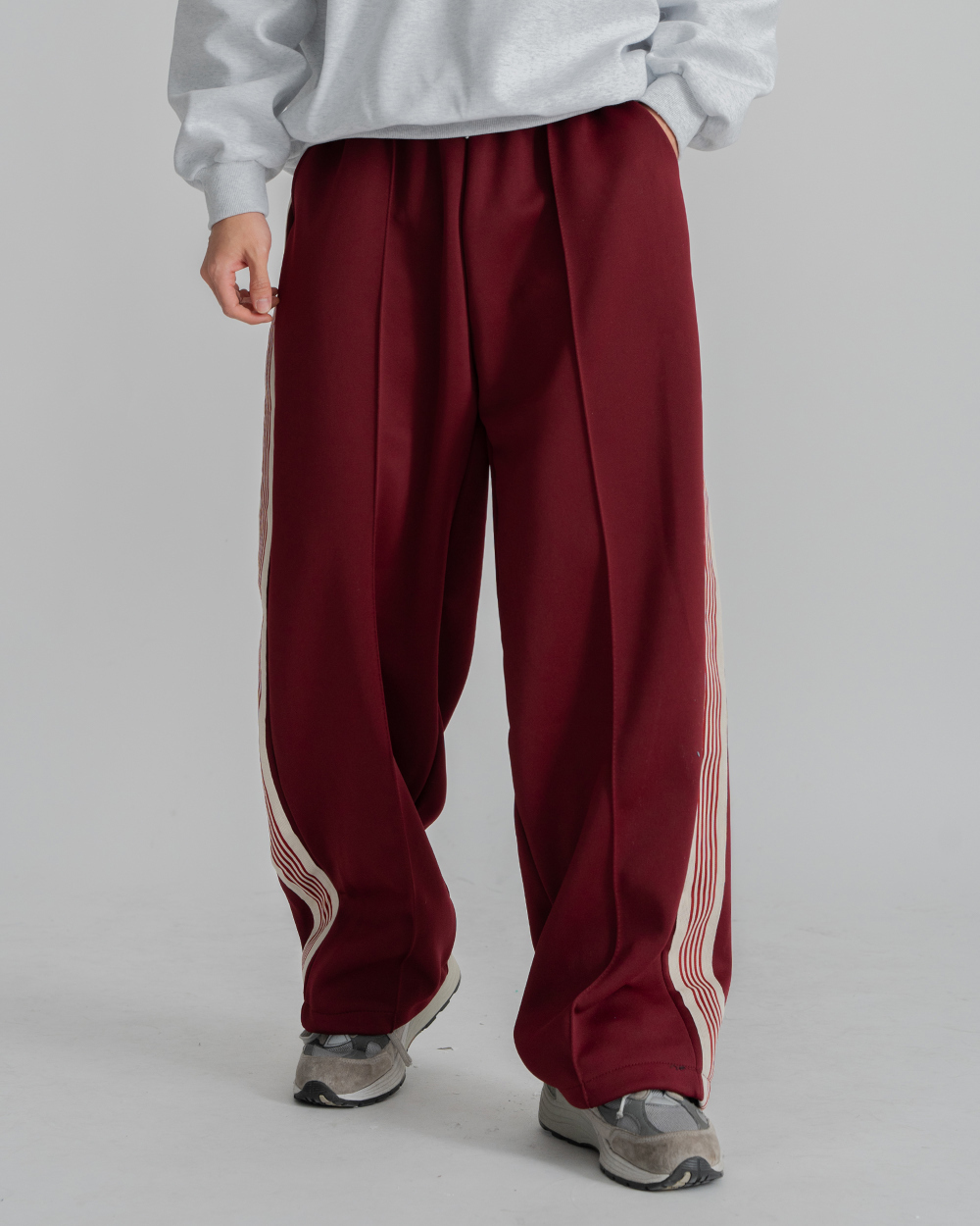 寬鬆軌道線條休閒褲