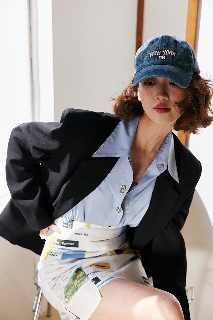 經典黑後草寫字母刺繡西裝外套XS-M (Elegant & Love)