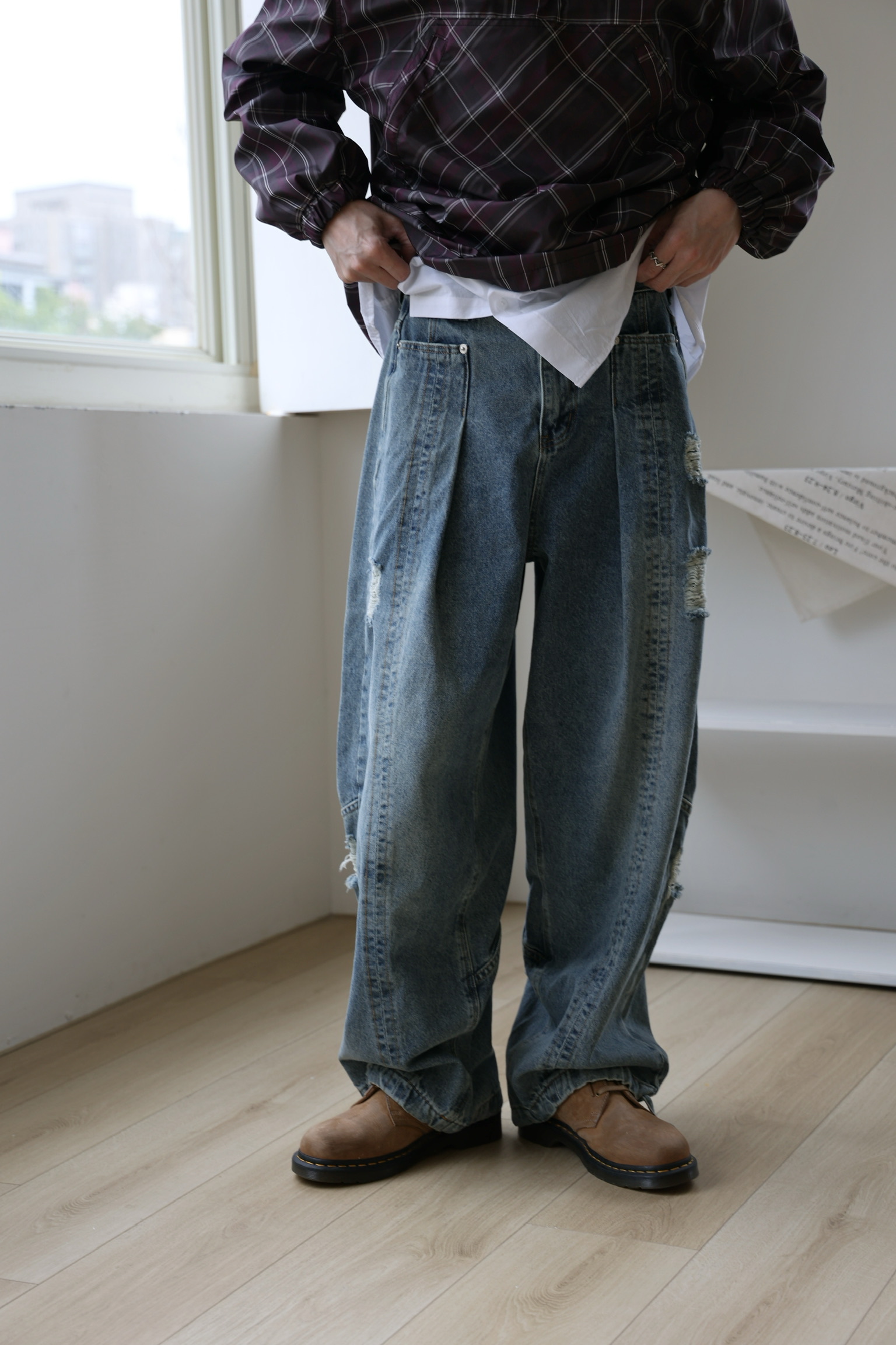 小破壞拼接闊腿牛仔褲