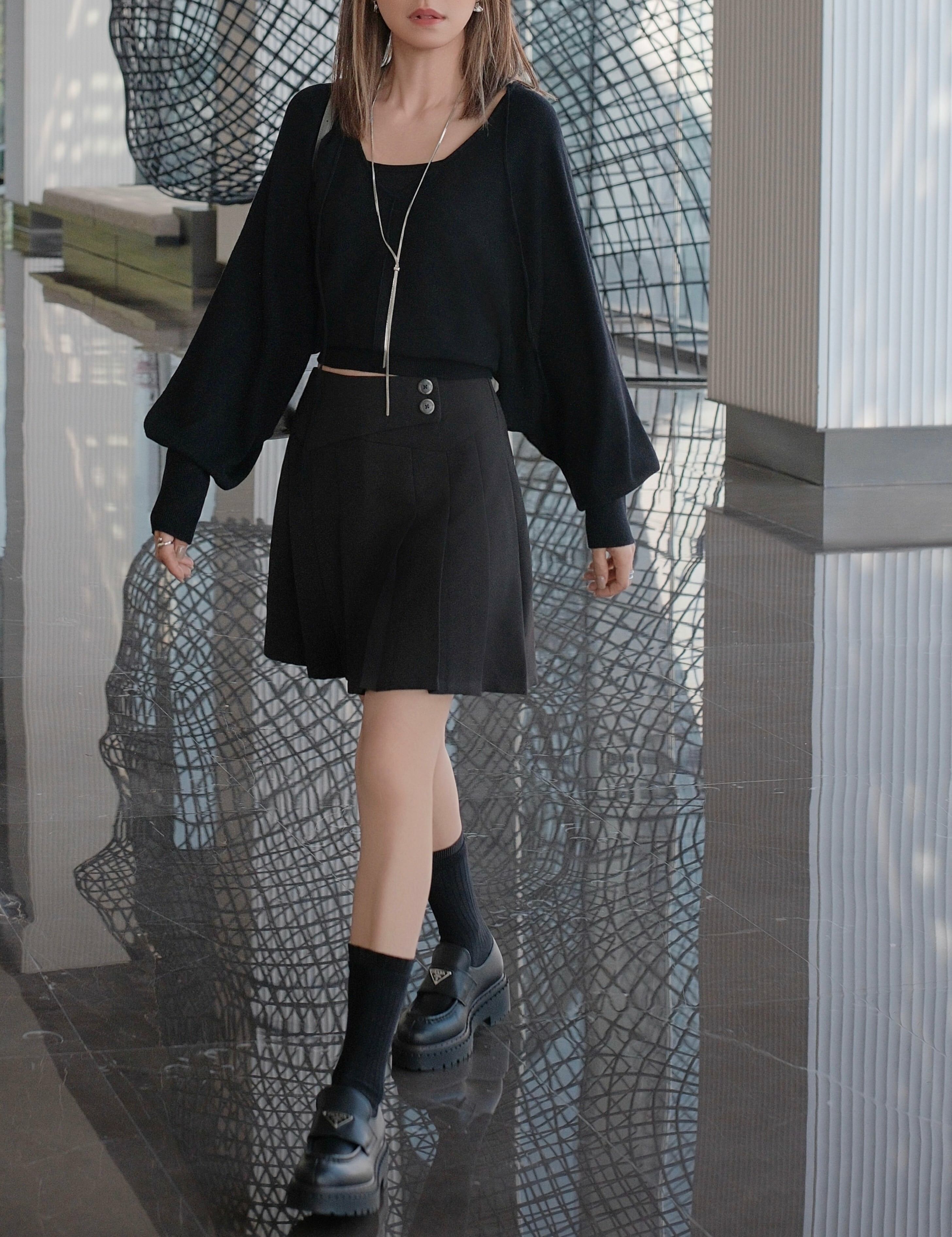 Side Buttons Pleated Mini Skirt_SK253L12