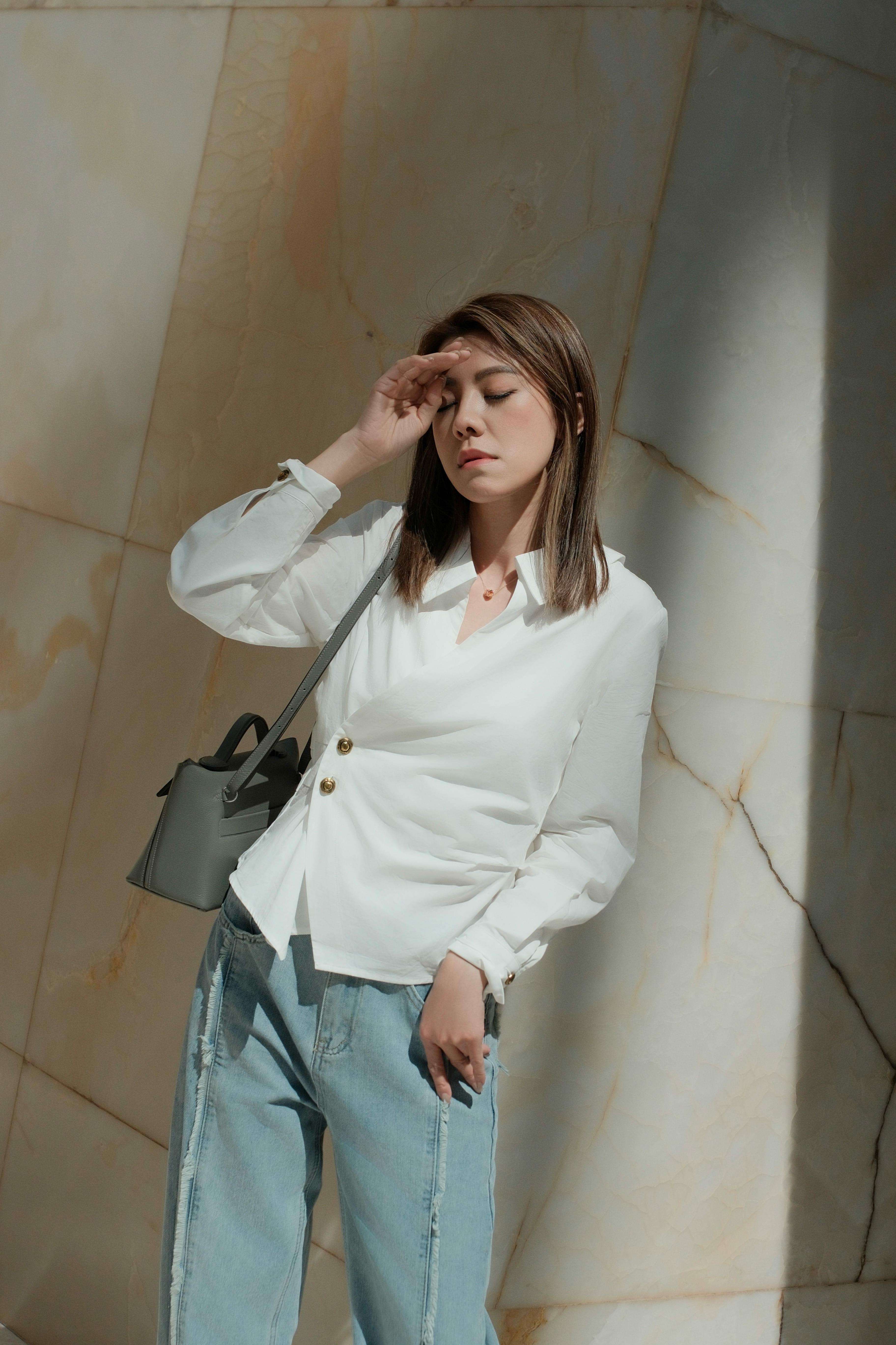 Floppy Collar Cropped Cotton Shirt_SH253L03