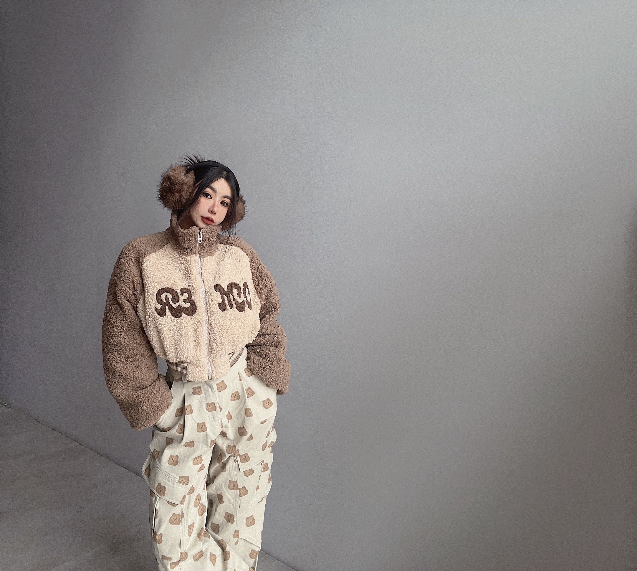 Mar【 3.6 PM21:00】𝙤𝙢𝙚𝙧-𝙢𝙖𝙙𝙚-訂製款-OMER滿版小熊工裝褲/售完不補