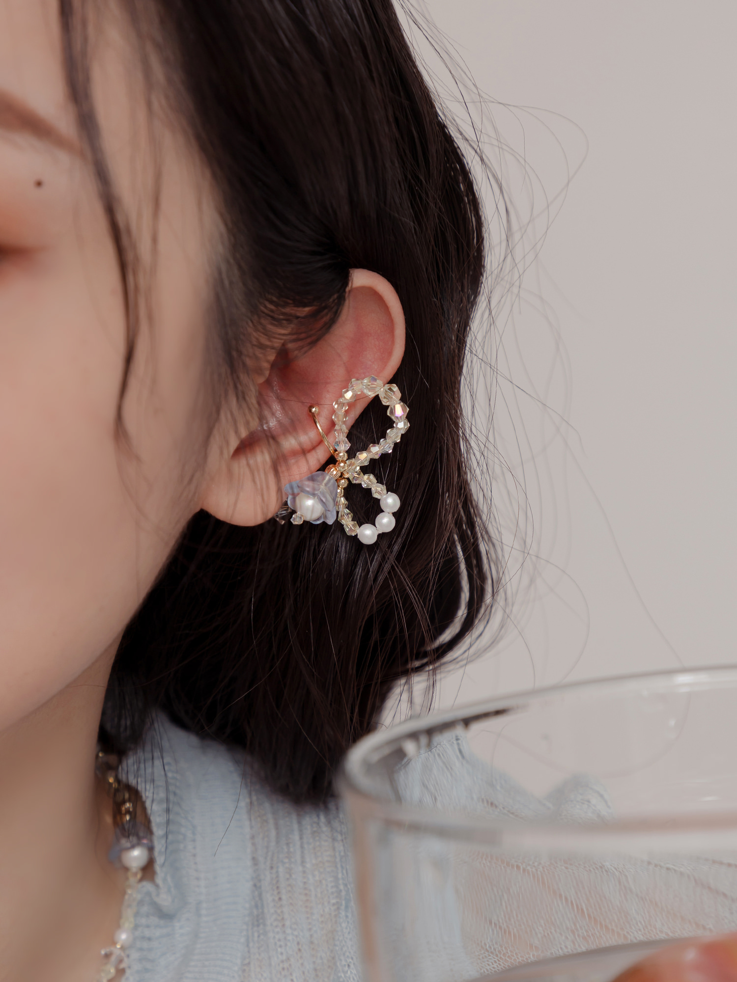 浪漫超能力。MUCHAT手作14KGP水晶鈴蘭花珍珠耳骨夾(單支)