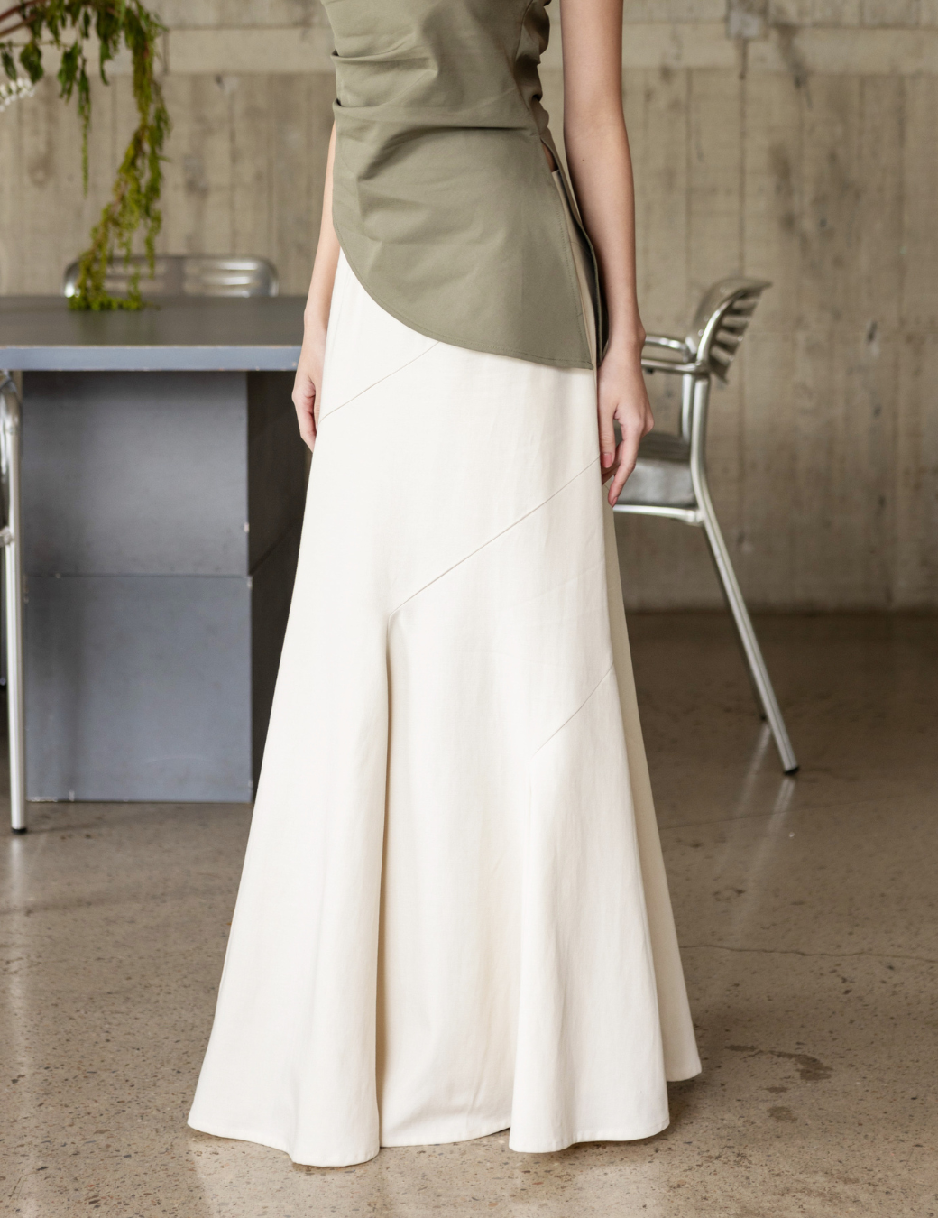 氣質斜角造型傘襬長裙（6尺寸）