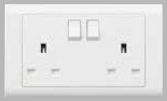 MK Essentials 意莎 13A 兩位連保護門有掣插座