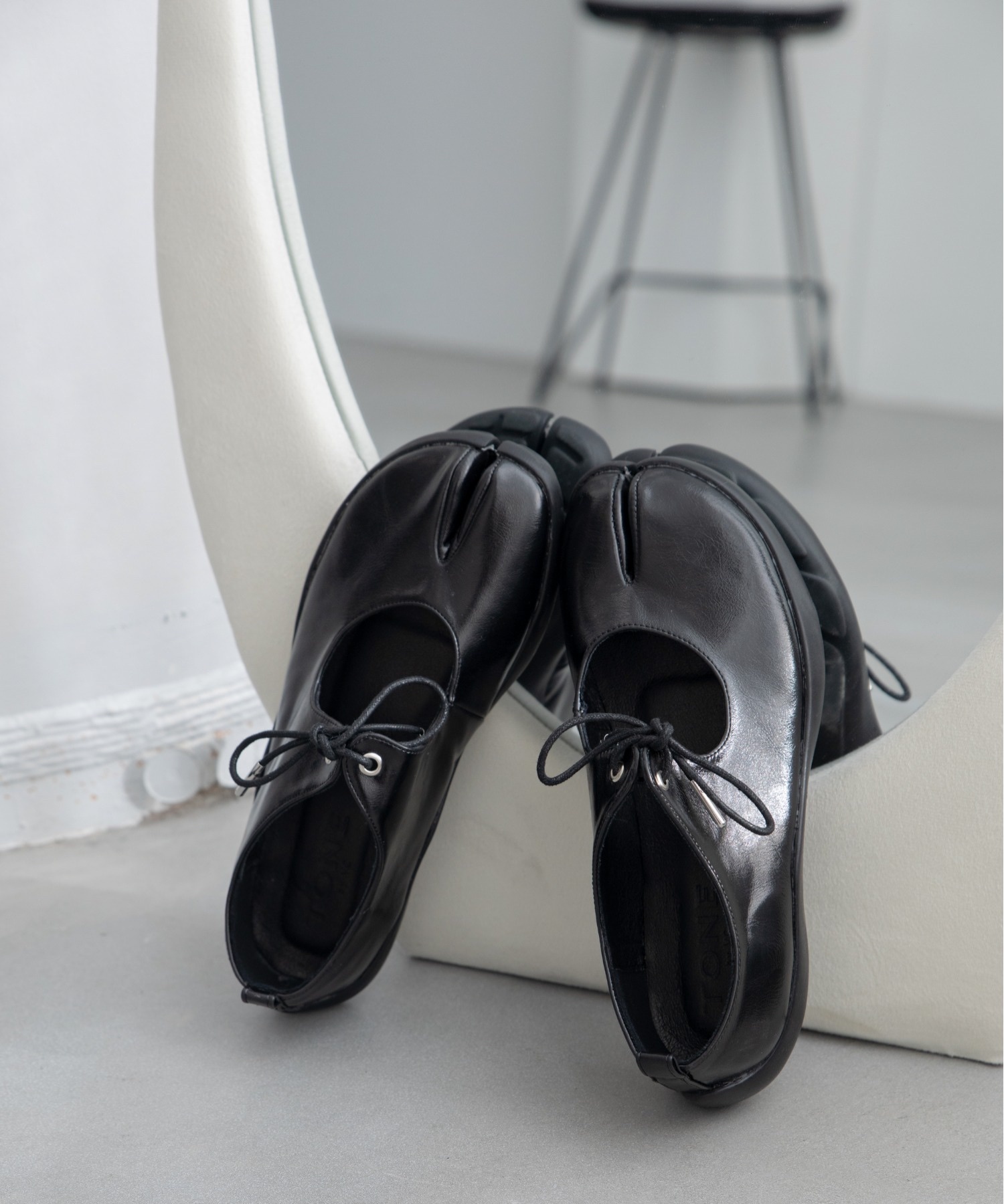 SELECT / TABI Mary Jane