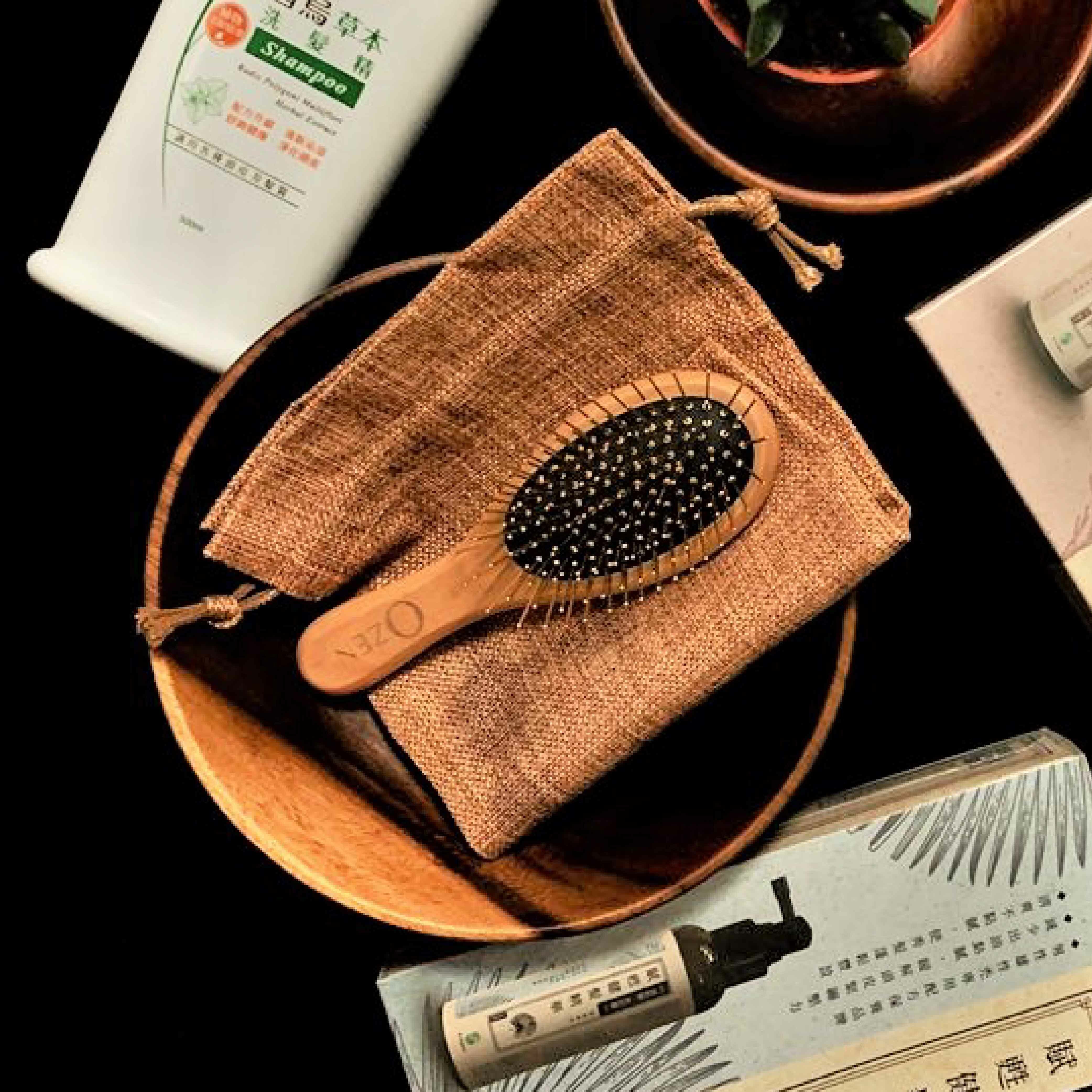 24k金清涼有勁黃金按摩梳｜台灣製造