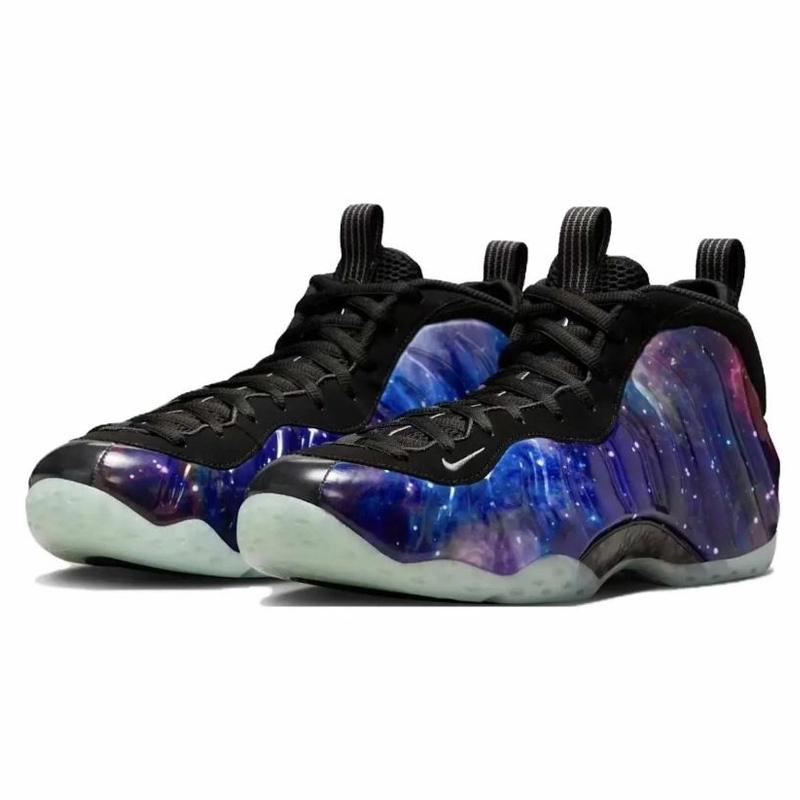 <連線代購商品>NIKE Air Foamposite One 'Galaxy' 明星賽 夜光 星空噴 銀河噴 太空鞋 籃球鞋 休閒鞋【FQ4303-400】