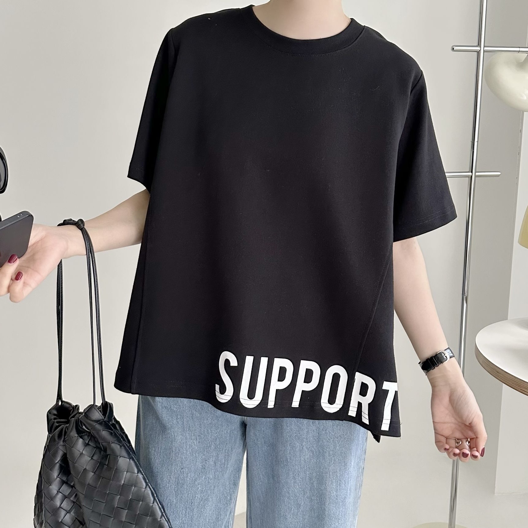 【BONNIE】印英文字腳開叉TOP