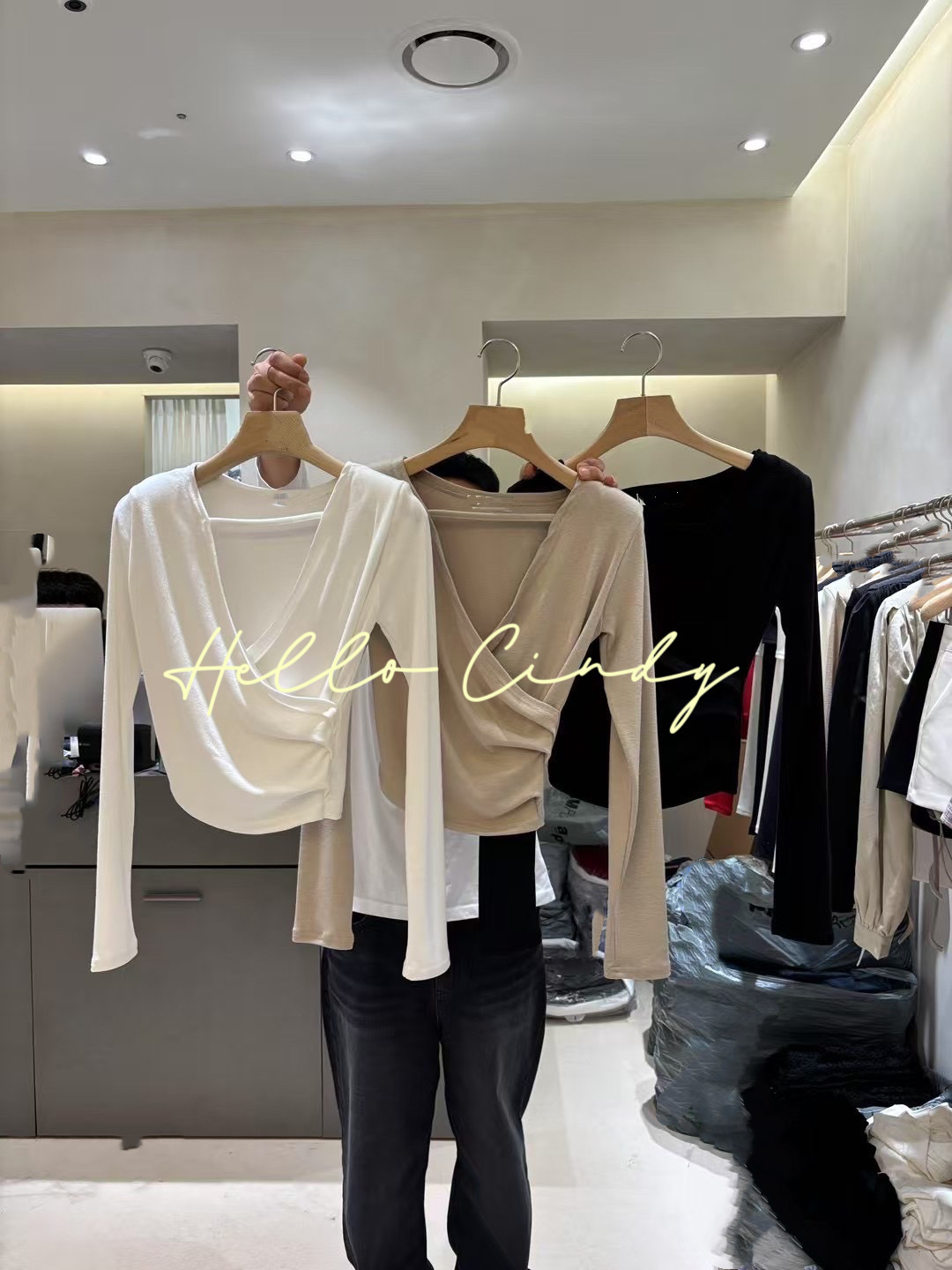 N03007 現貨-正韓設計師品牌小心機交叉V領設計感上衣