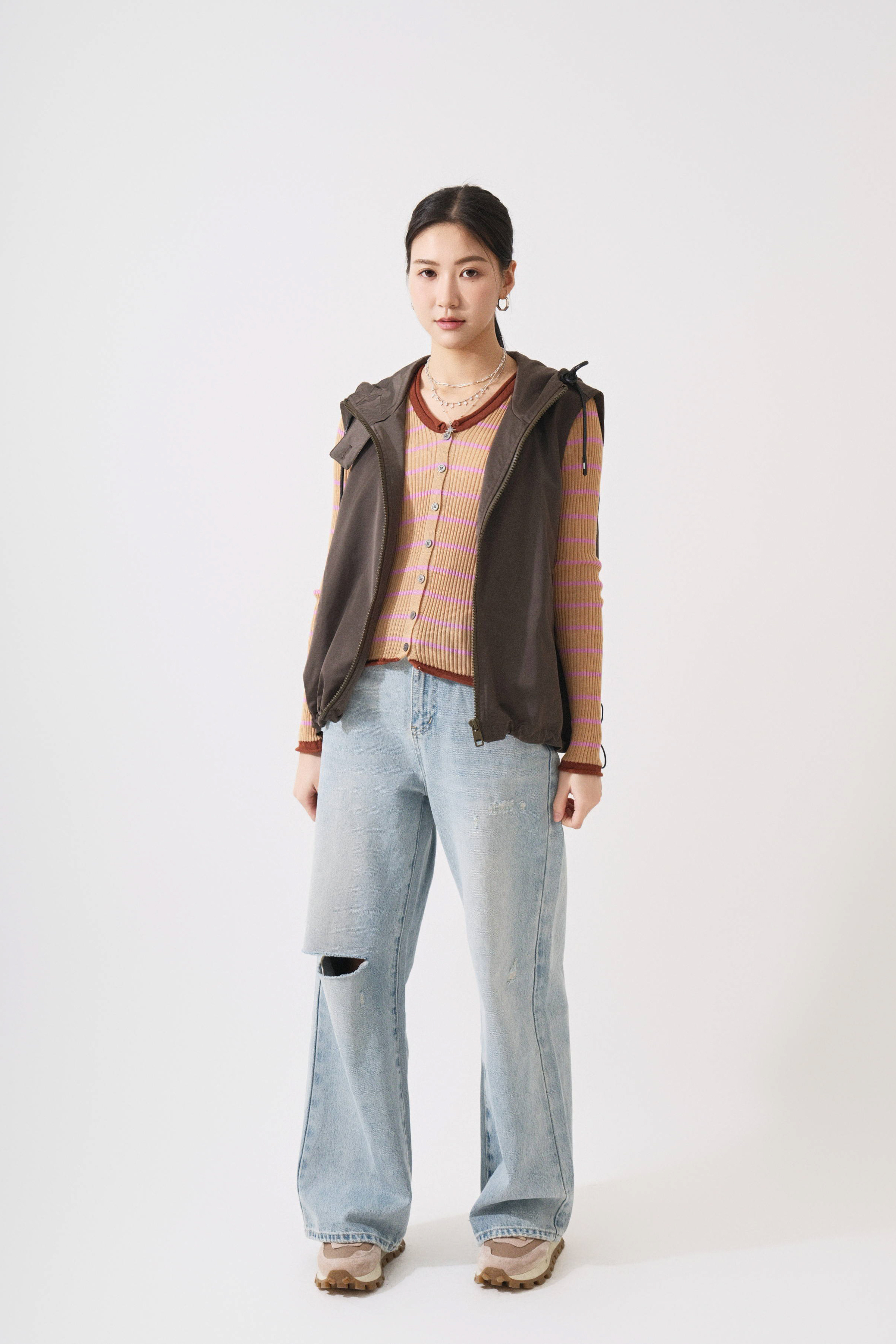 運動風令面有帽背心外套 (現貨款式）