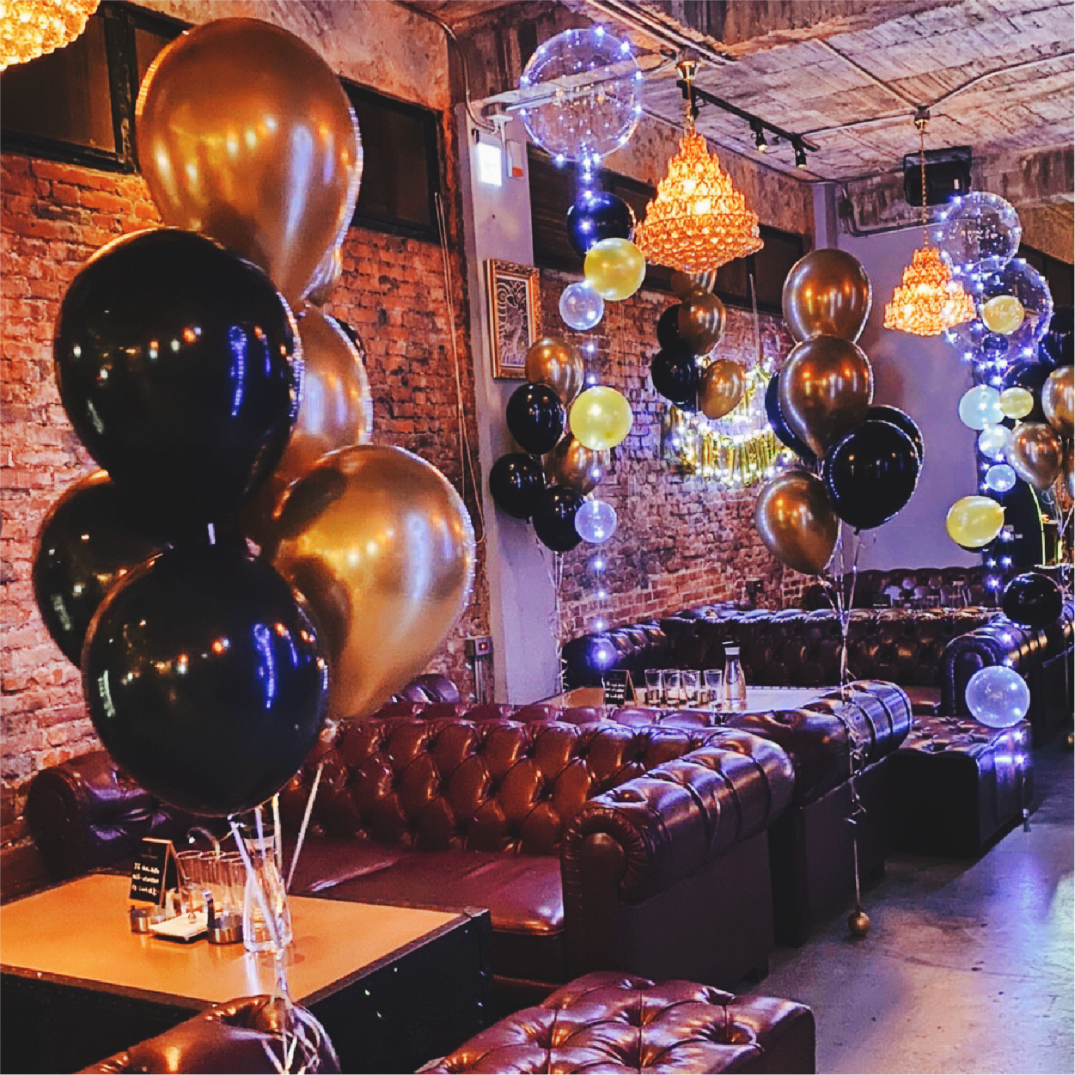 【餐廳】美式餐酒館．黑金色系