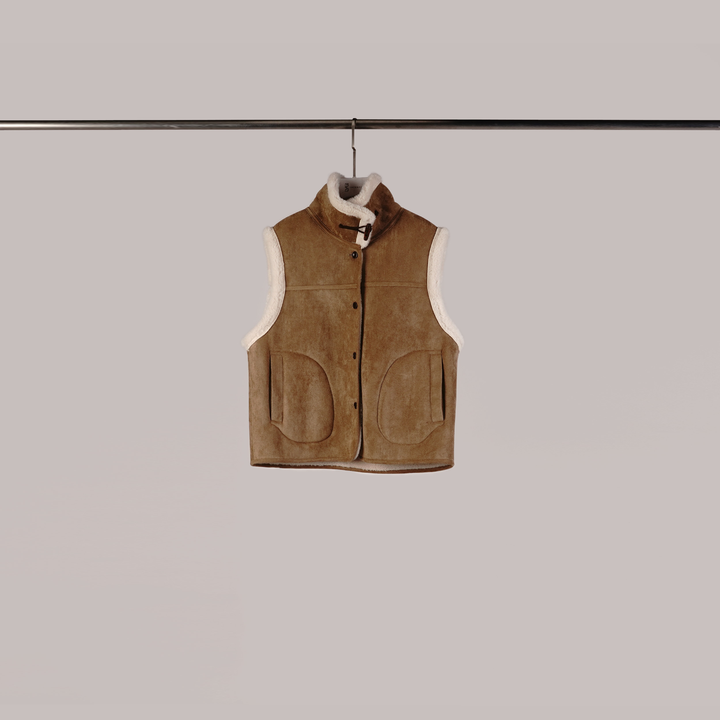 牛角扣毛毛背心 | 淺卡其