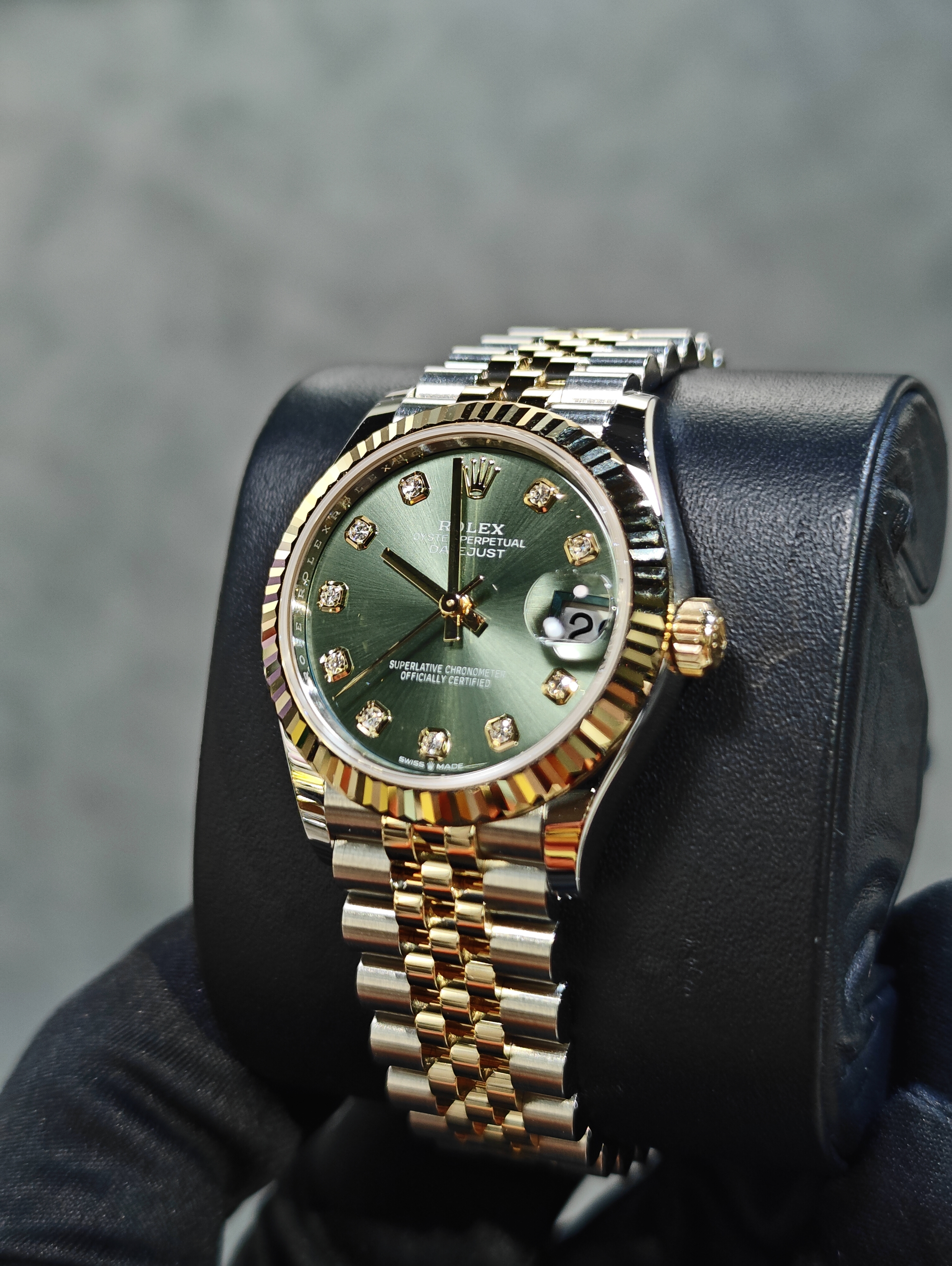 BRAND NEW ROLEX 278273g 278273 OLIVE GREEN DIAL WITH DIAMOND YELLOW GOLD STEEL DATEJUST JUBILEE 31 MM
