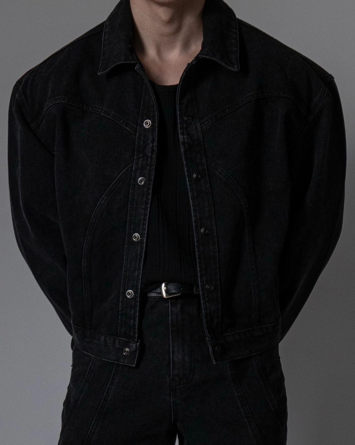 波浪短款牛仔外套