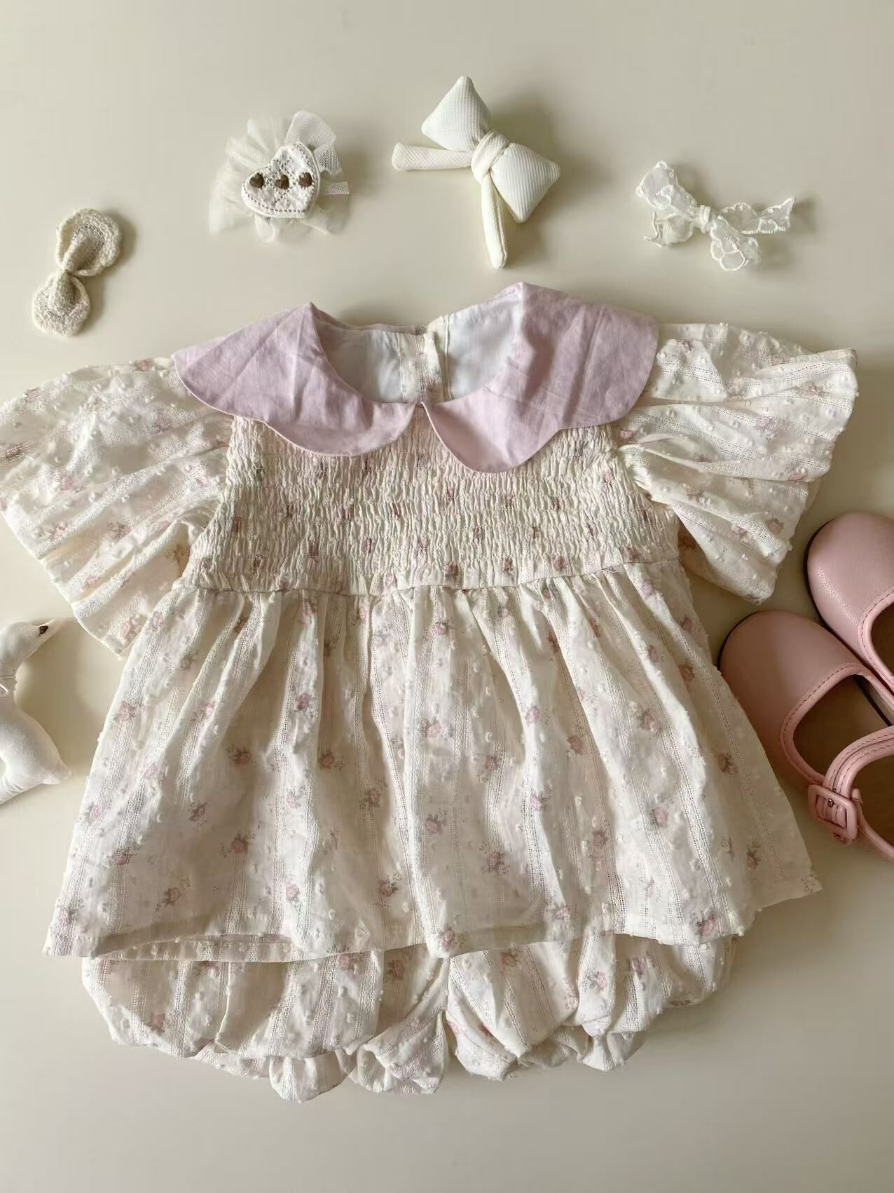 BYB03SE12BE  杏色公主領碎花上衣連泡泡褲套裝