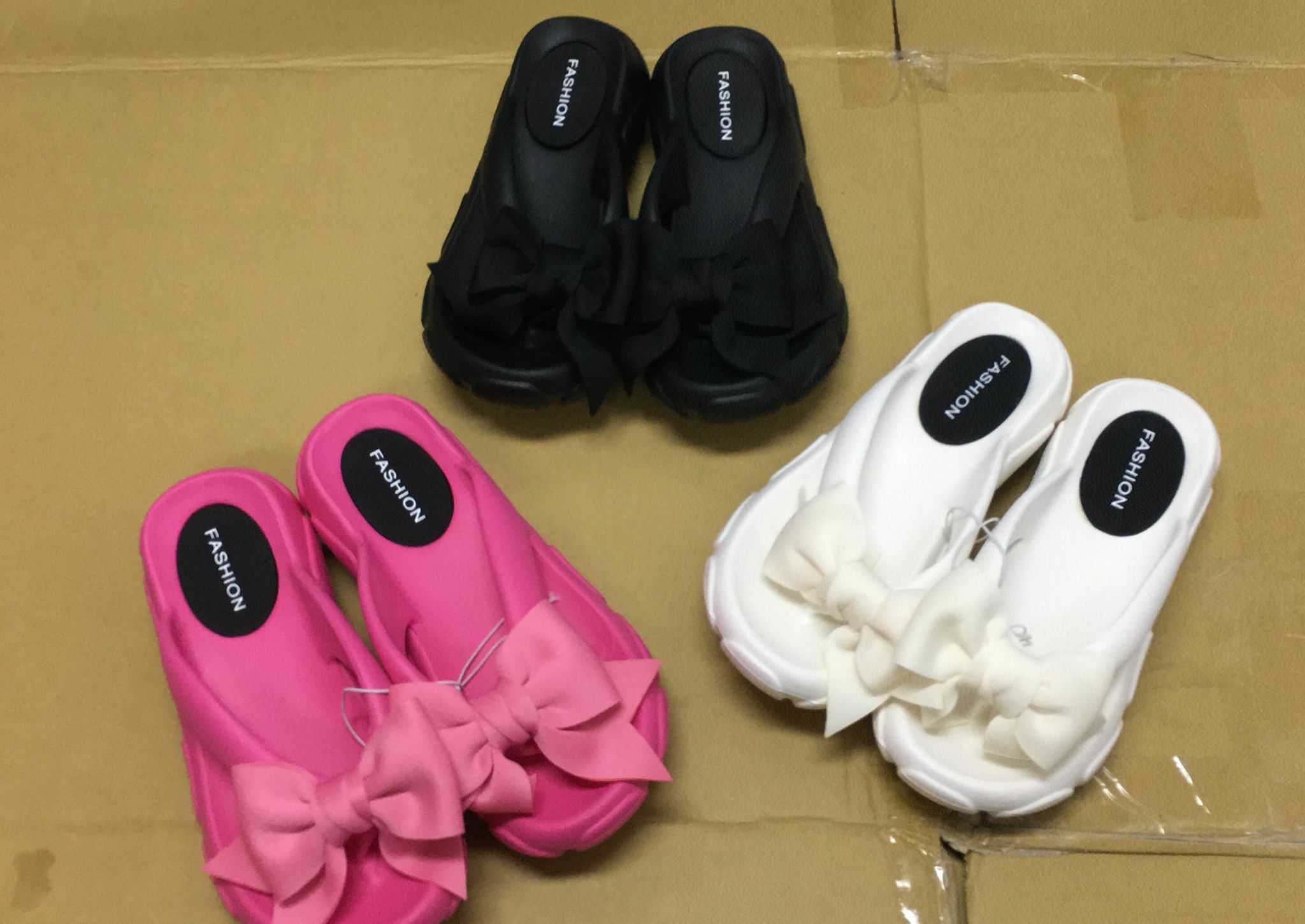 現貨 韓國蝴蝶結拖鞋，清貨價貨品，不設退換(AT3 575)