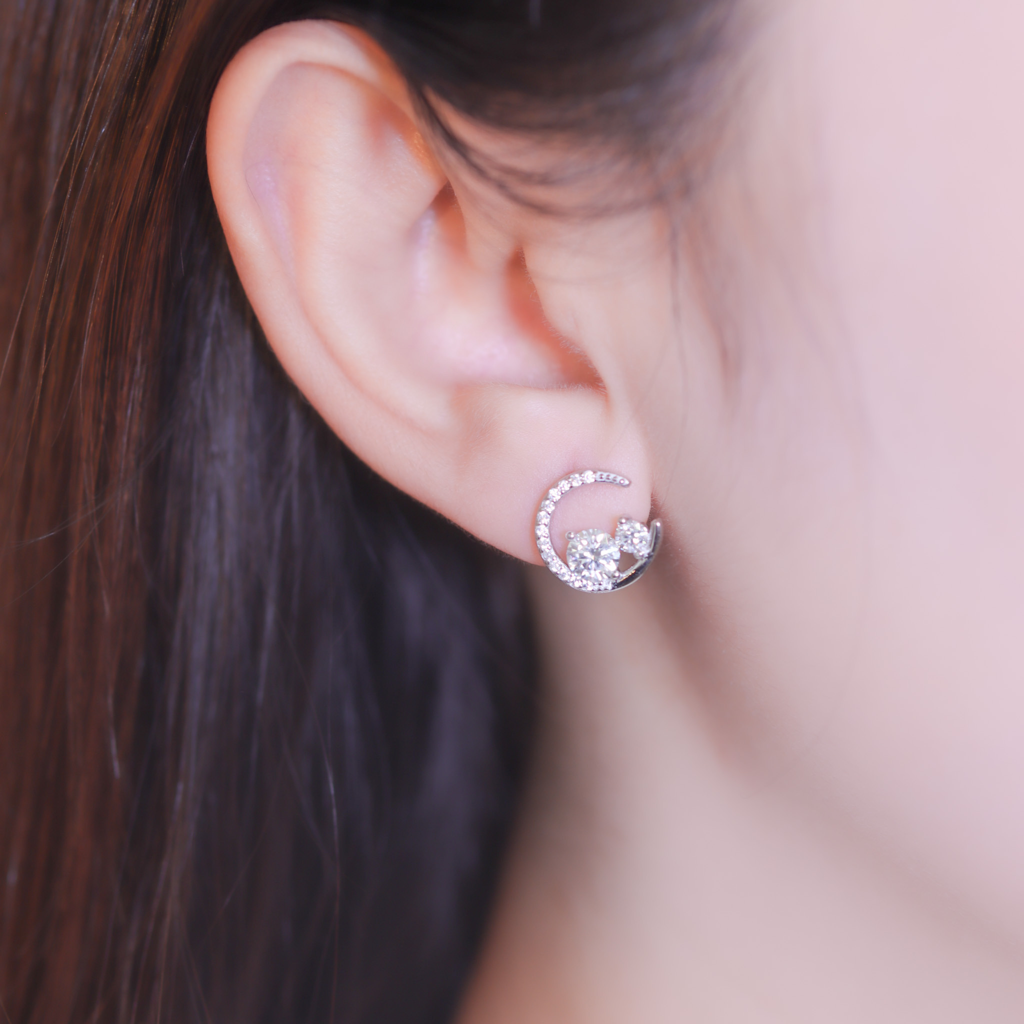 | 925純銀・厚鍍白金・莫桑石 | 唯一的陪伴2.0耳環 | EA0930 |