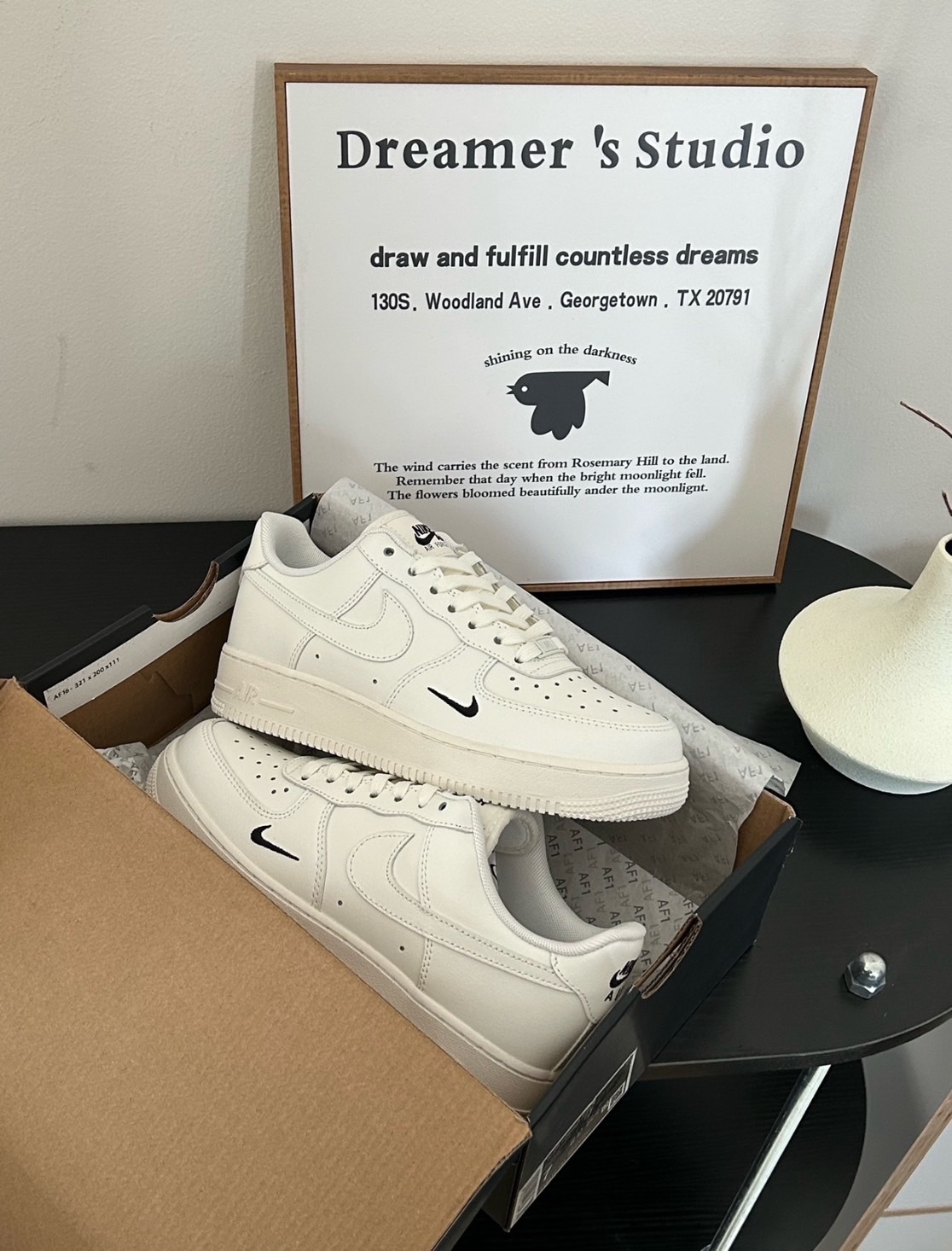 Nike Air Force 1 奶油白 刺繡 小黑勾 小勾 復古 女鞋